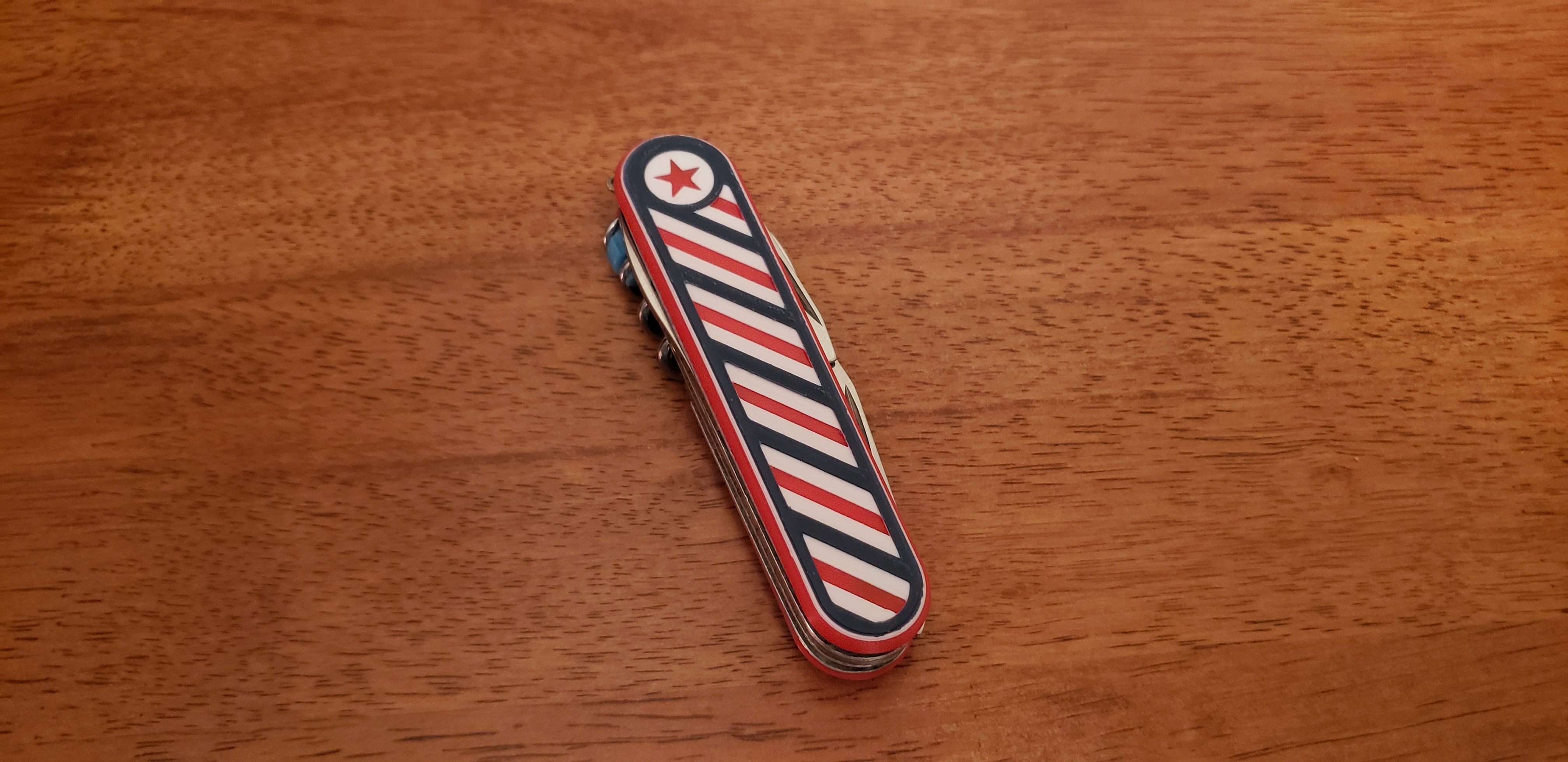 Striped Pattern 91mm Swiss Army Knife Replacement Scales