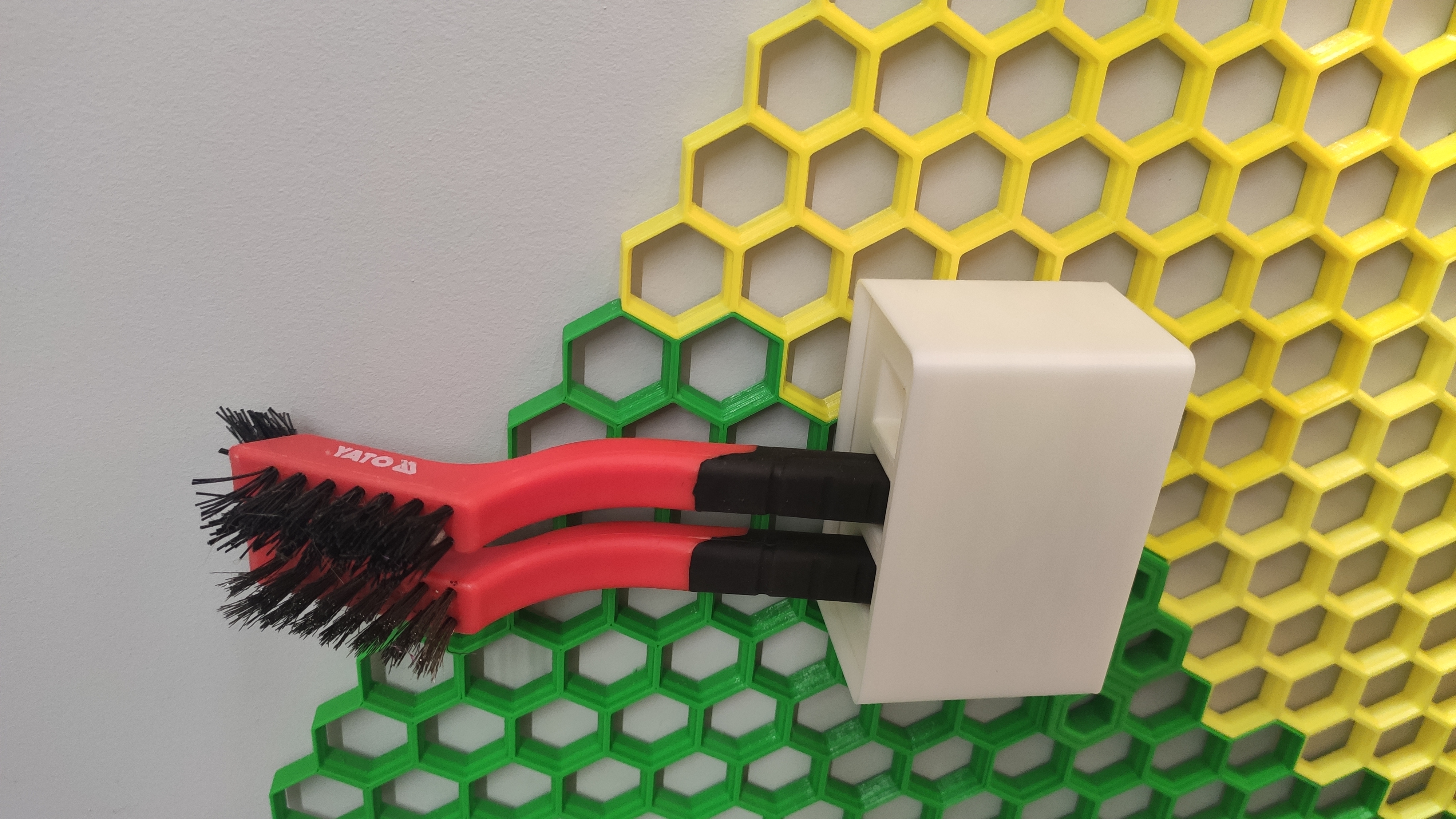 Yato brush for Honeycomb storage wall