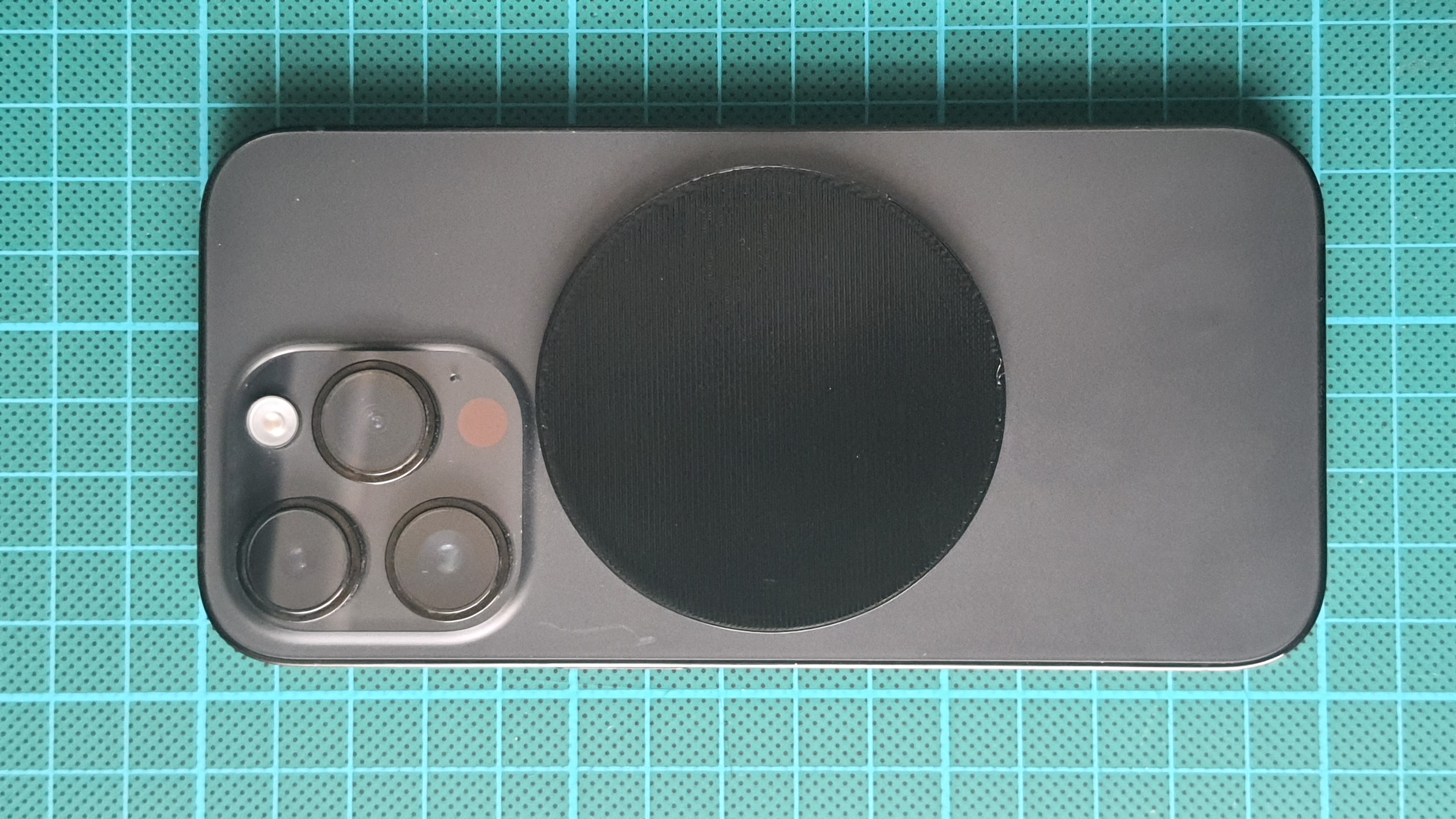 Apple Iphone Magsafe Holder with by idrisbahadur Download