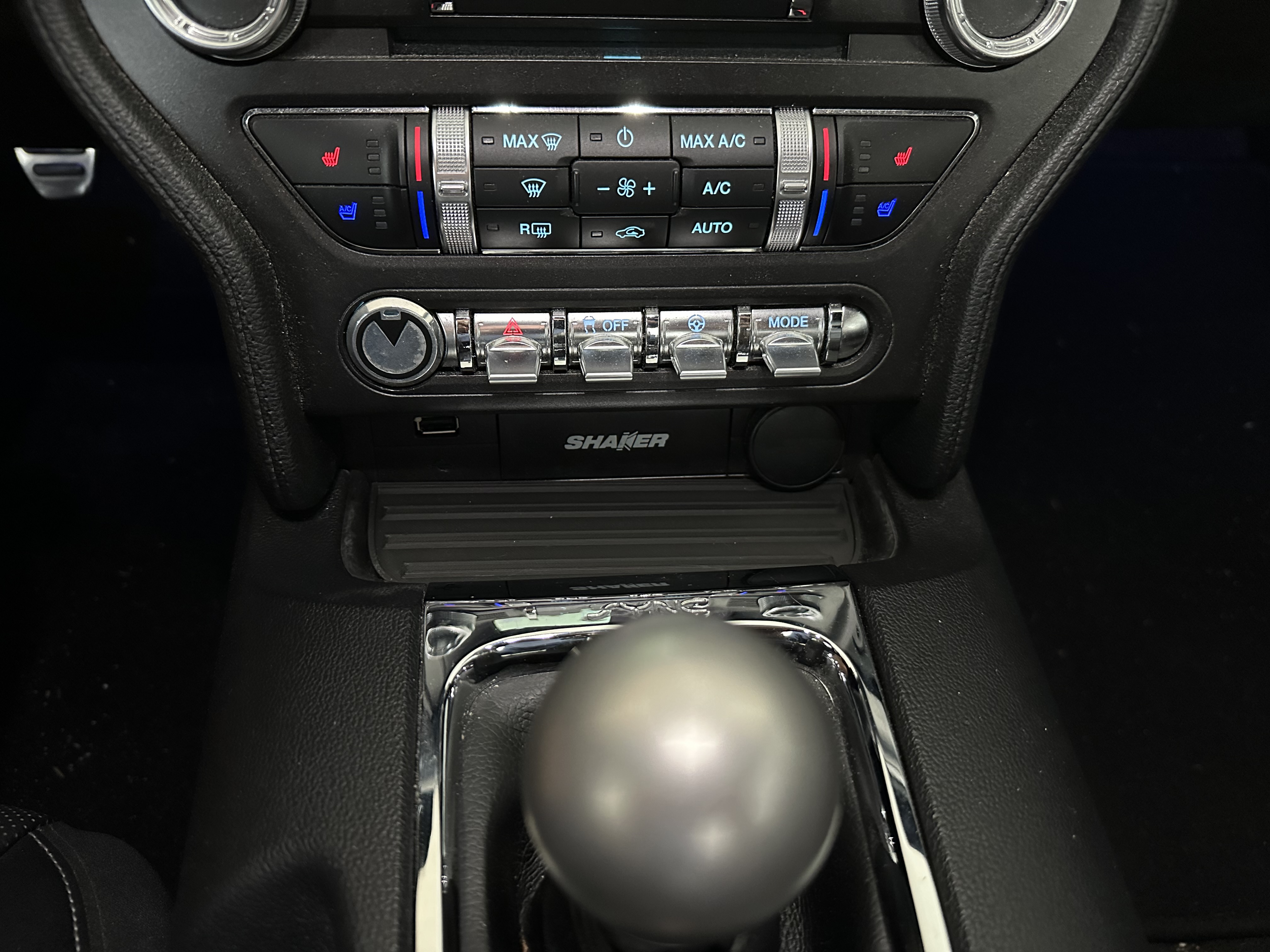 2015-2017-mustang-cup-and-accessory-tray-protectors-by-en-x