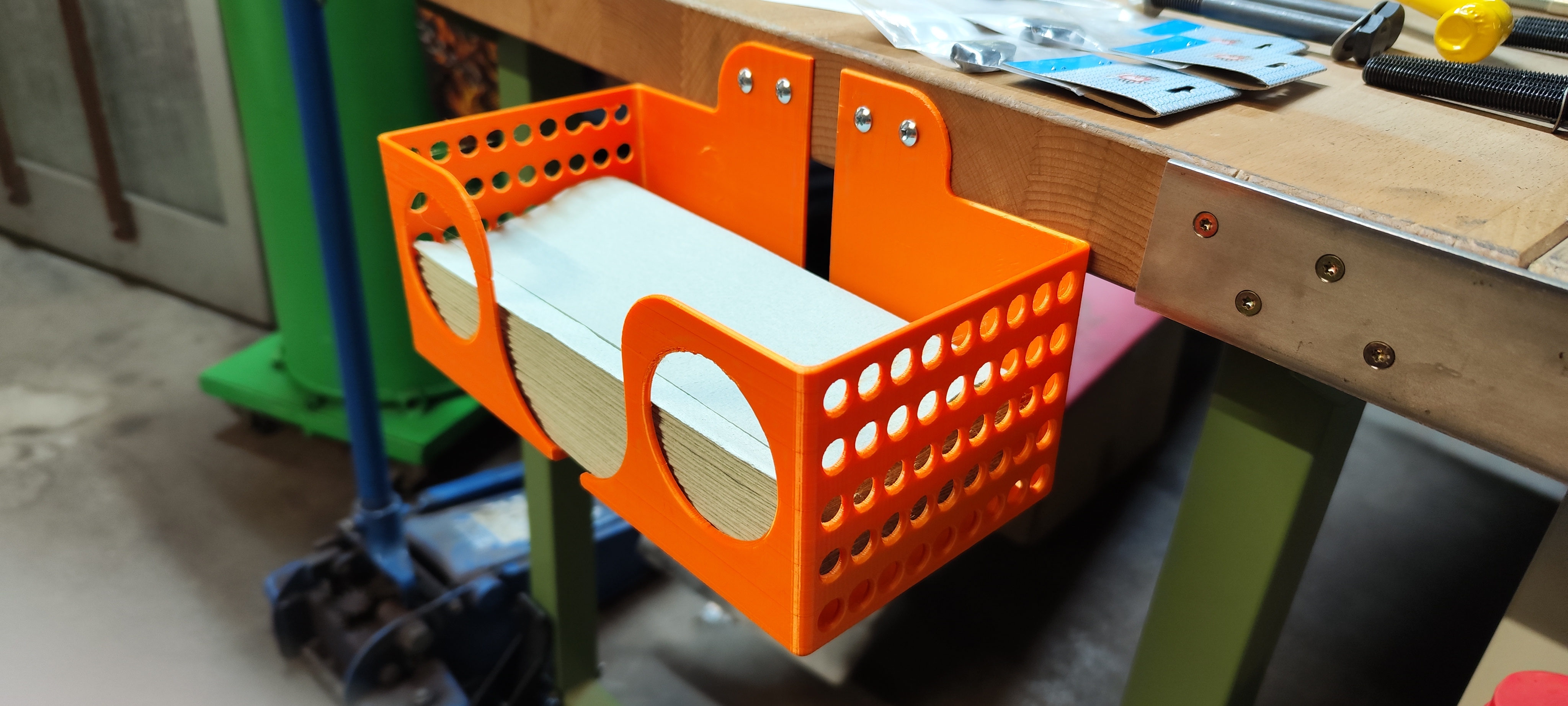 Miniatura 7 do modelo 3D Papiertuchhalter