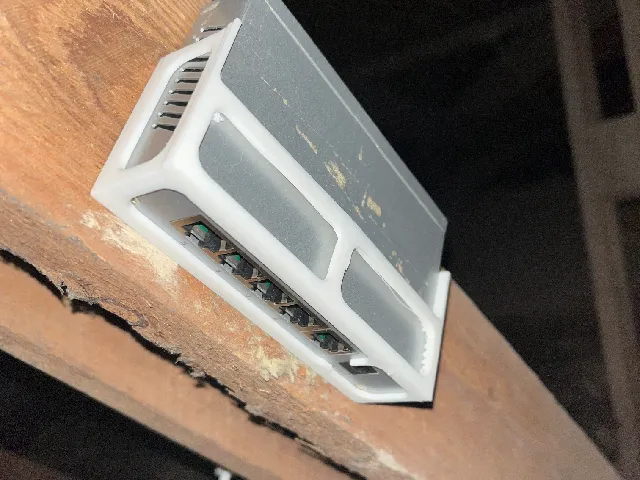 Zyxel GS105B wallmount