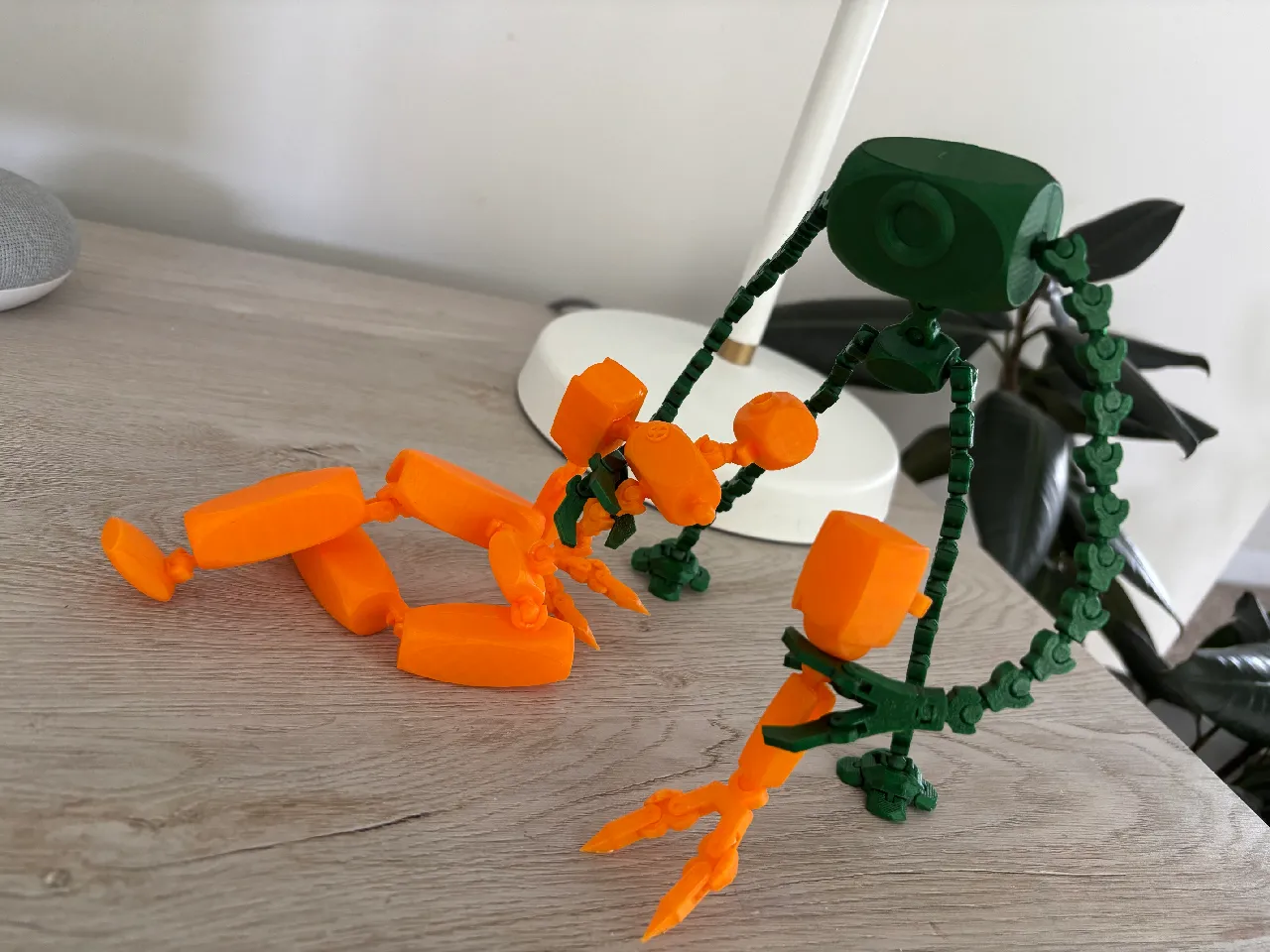 MECH-EK57 - Another Lucky 13 Based Jointed Robot! by SpiRe3
