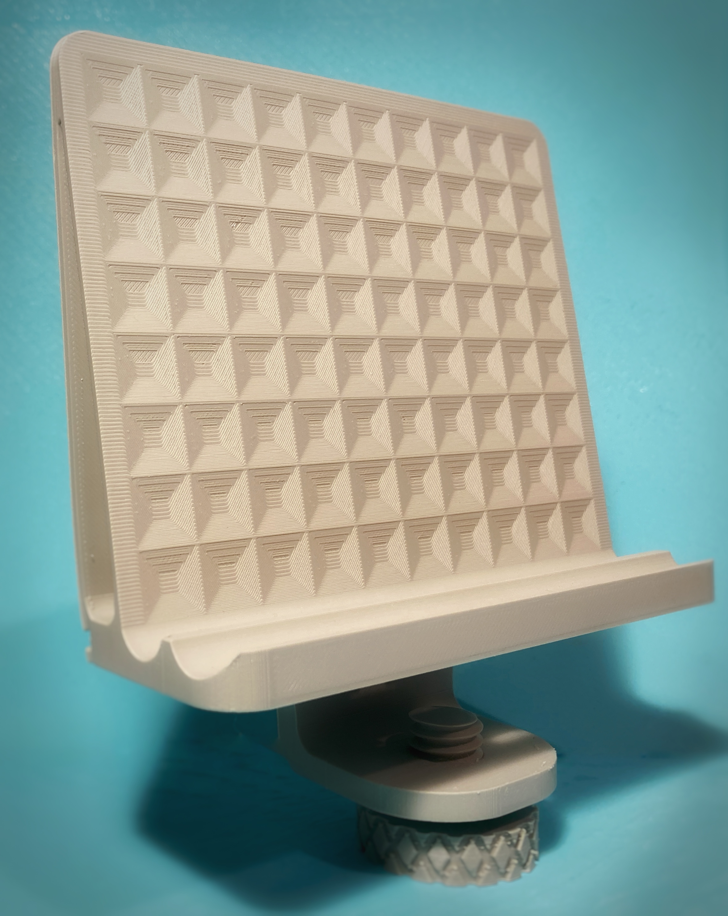Tablet/Cellphone Stand for more Desktop Space