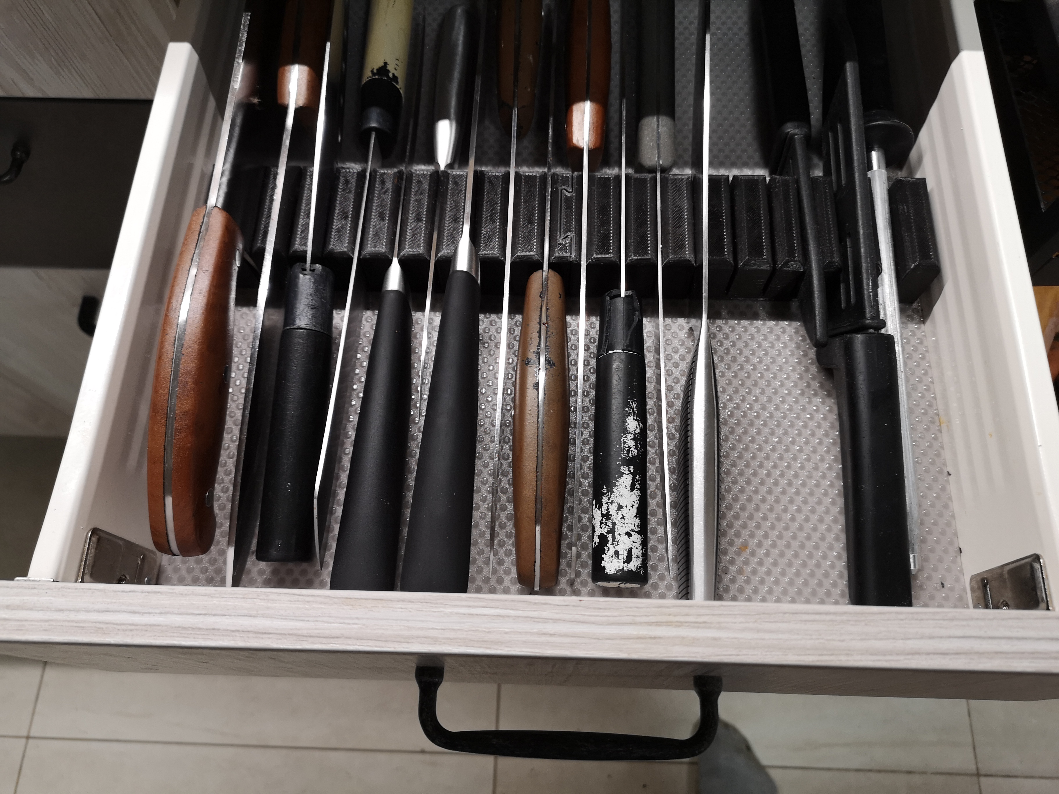 Knife organiser