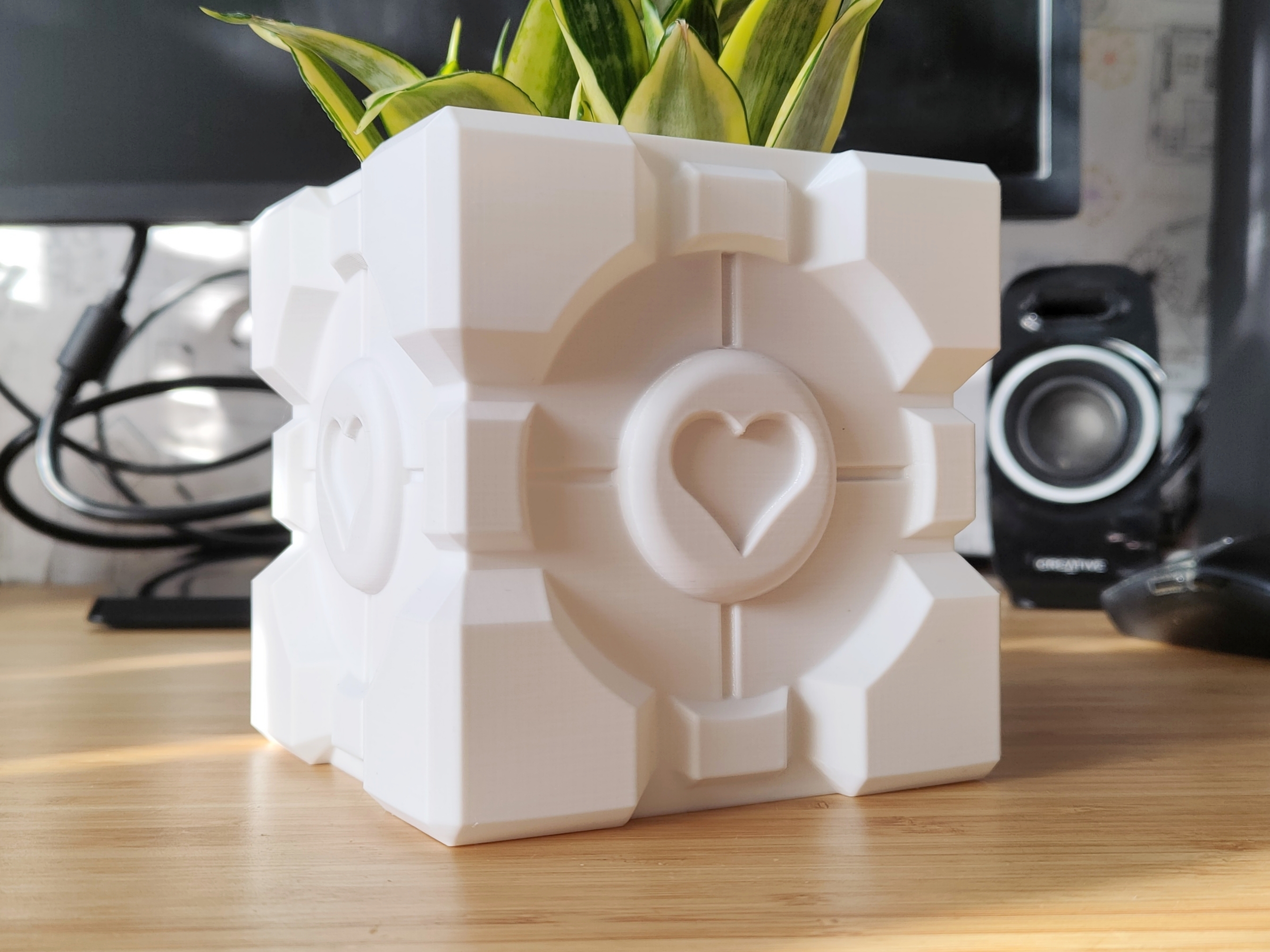 Companion Cube Plant pot and Planter - Vase mode design