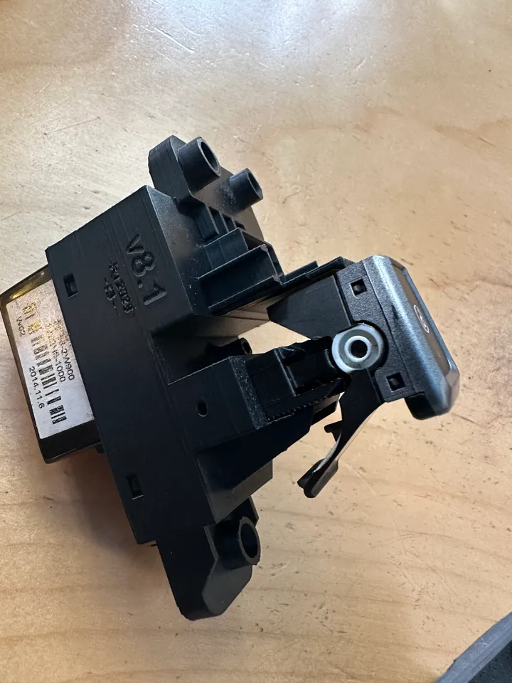 Hyundai Santa Fe EPB Switch Assembly by Paul3D | Download