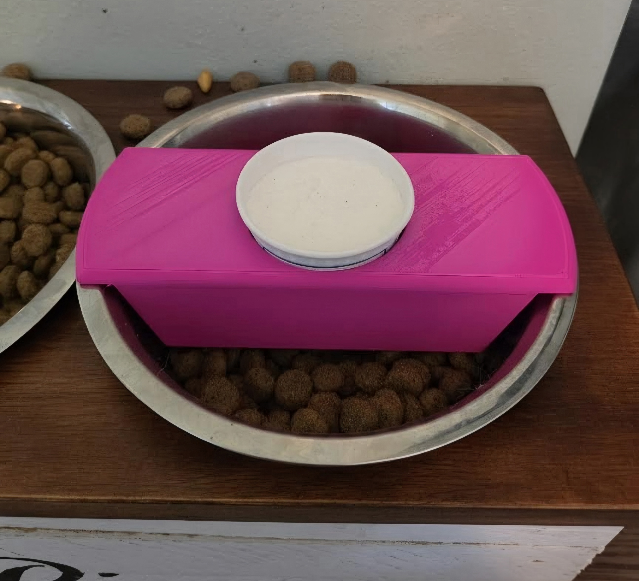 Ice Cream Holder for Dog Bowl