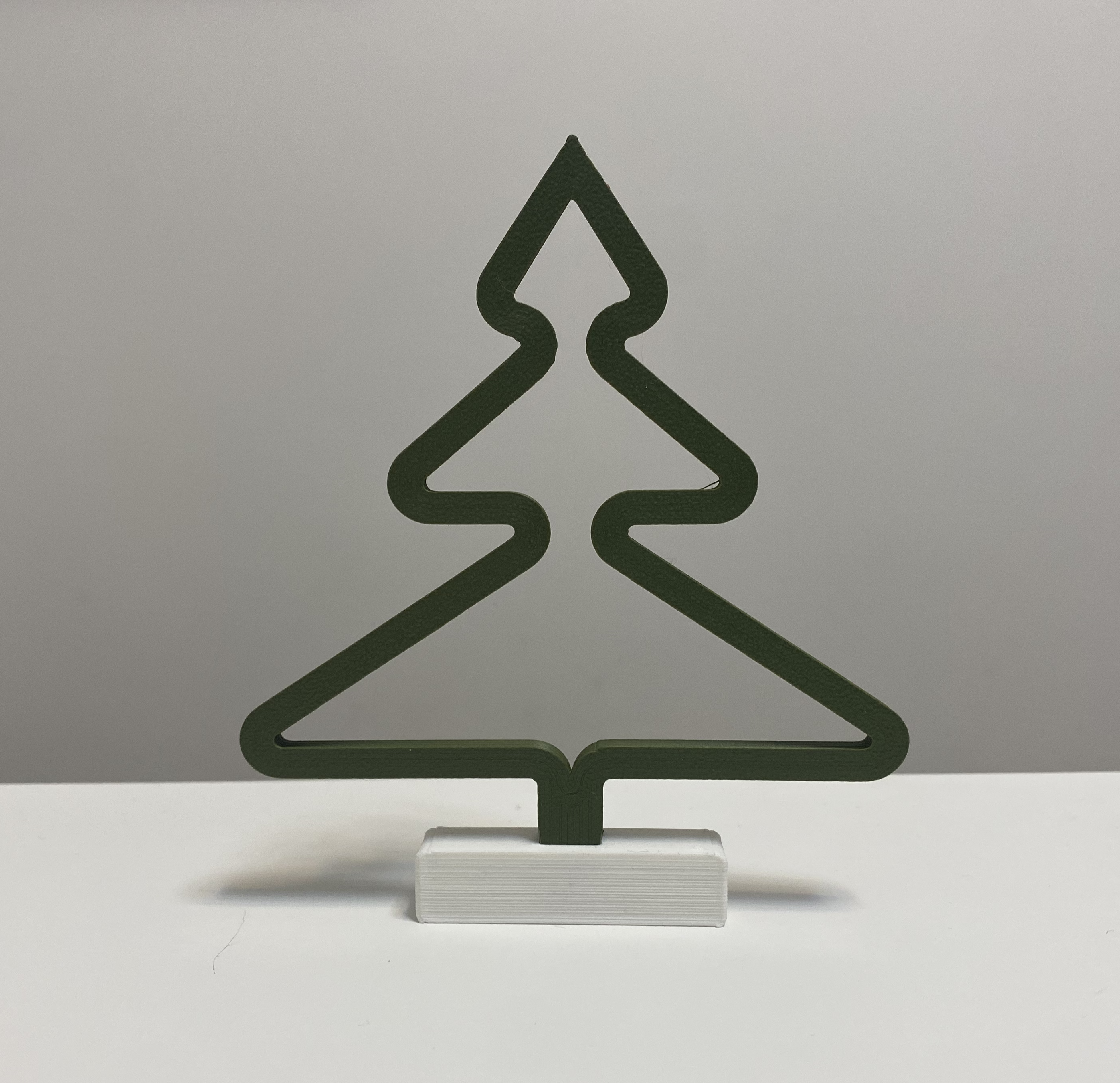 Simplistic Pine/Christmas Tree — thumbnail 3