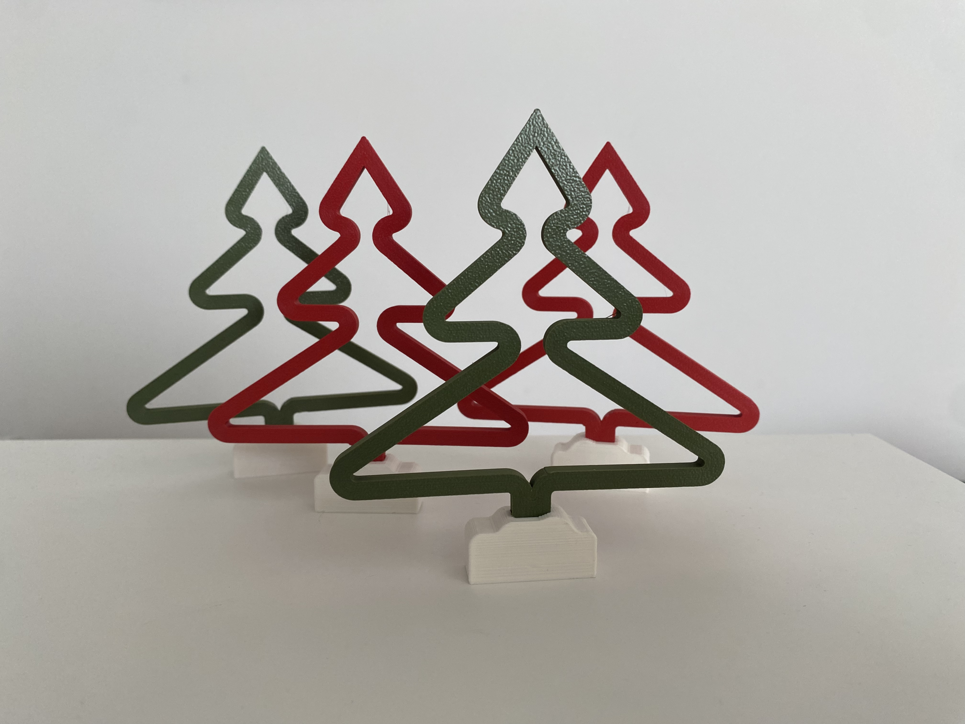 Simplistic Pine/Christmas Tree — thumbnail 2