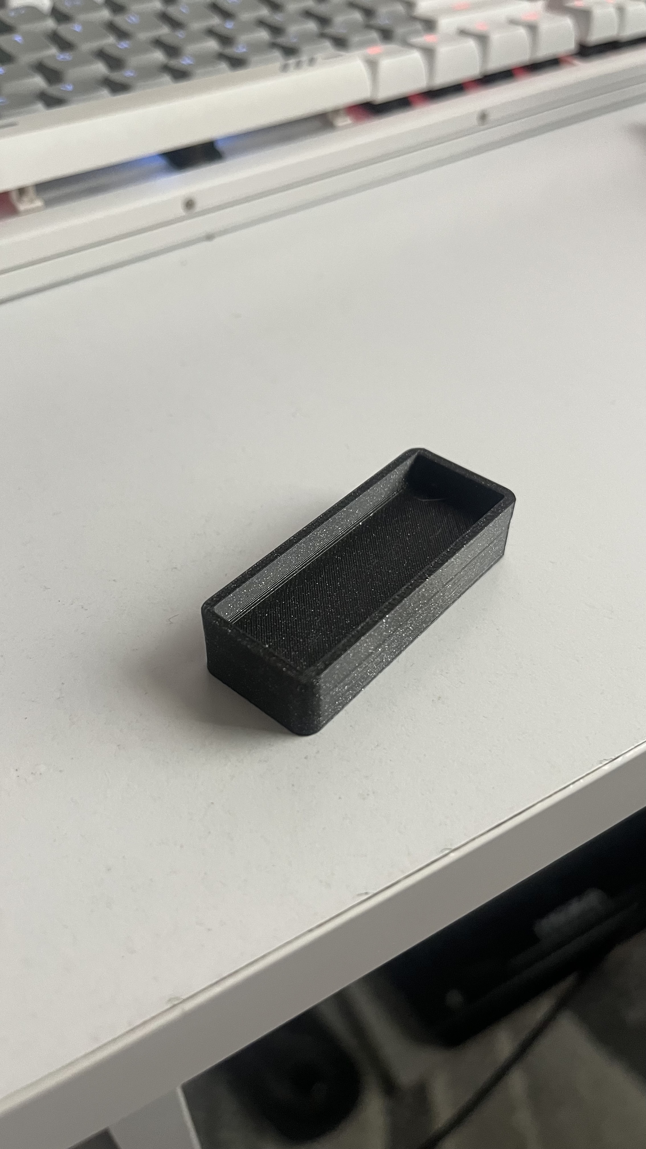 Miniatura 6 do modelo 3D leveling the table