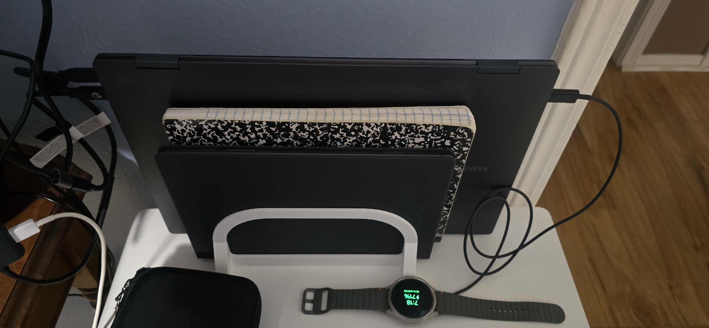 Vertical computer stand