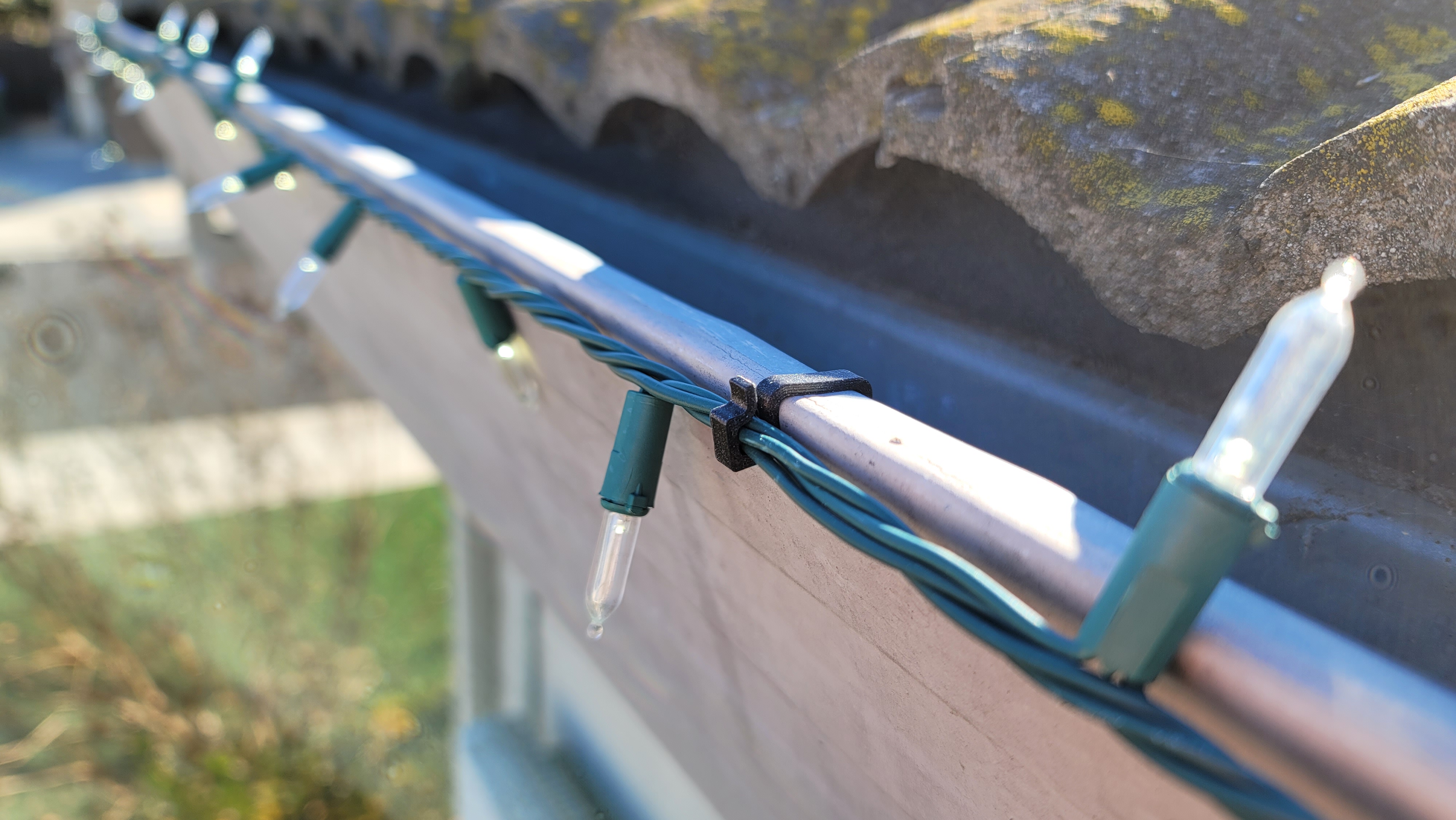 Christmas Lights Rain Gutter Clip