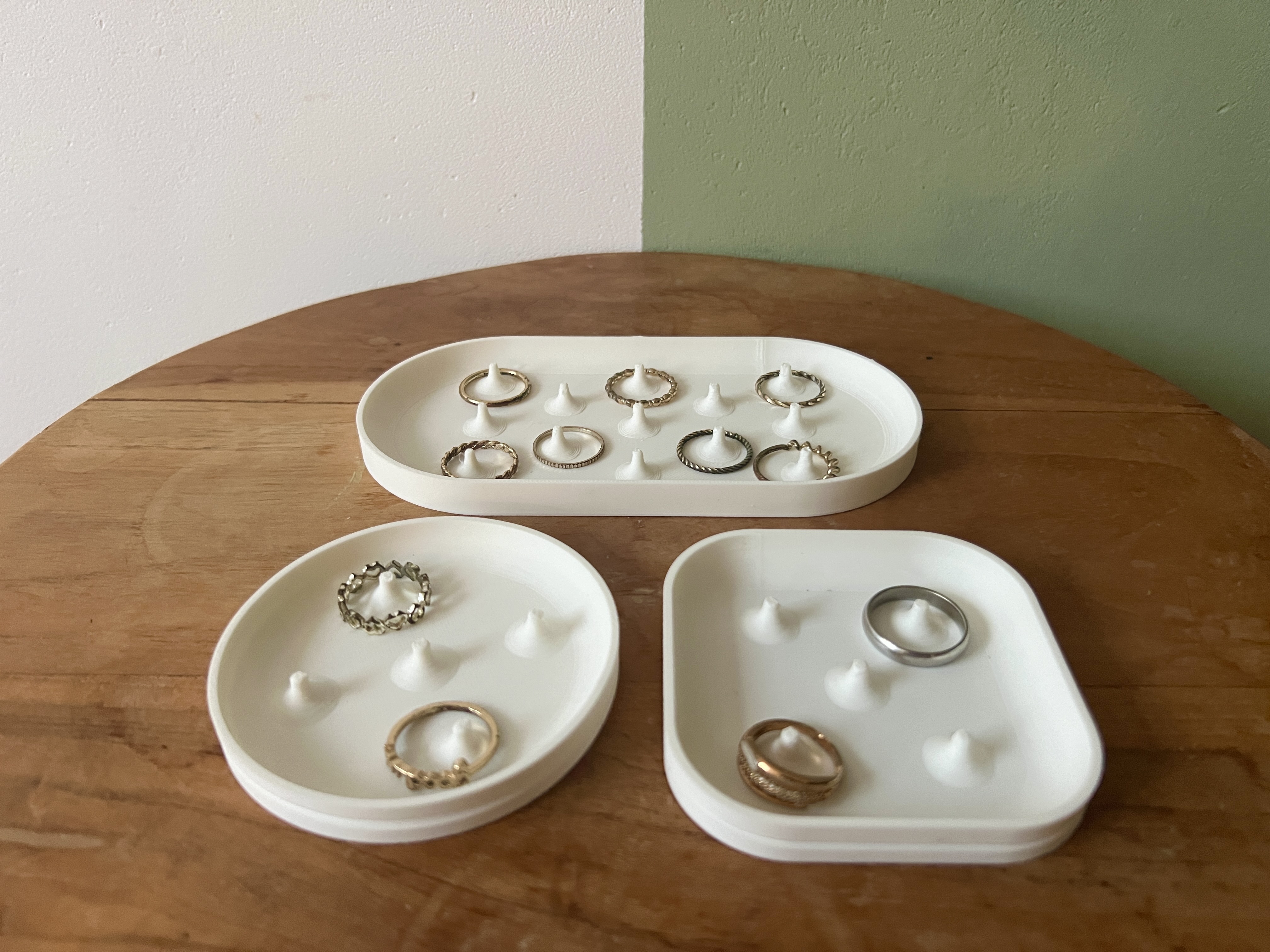 Miniatura 2 do modelo 3D Minimal Ring Holder