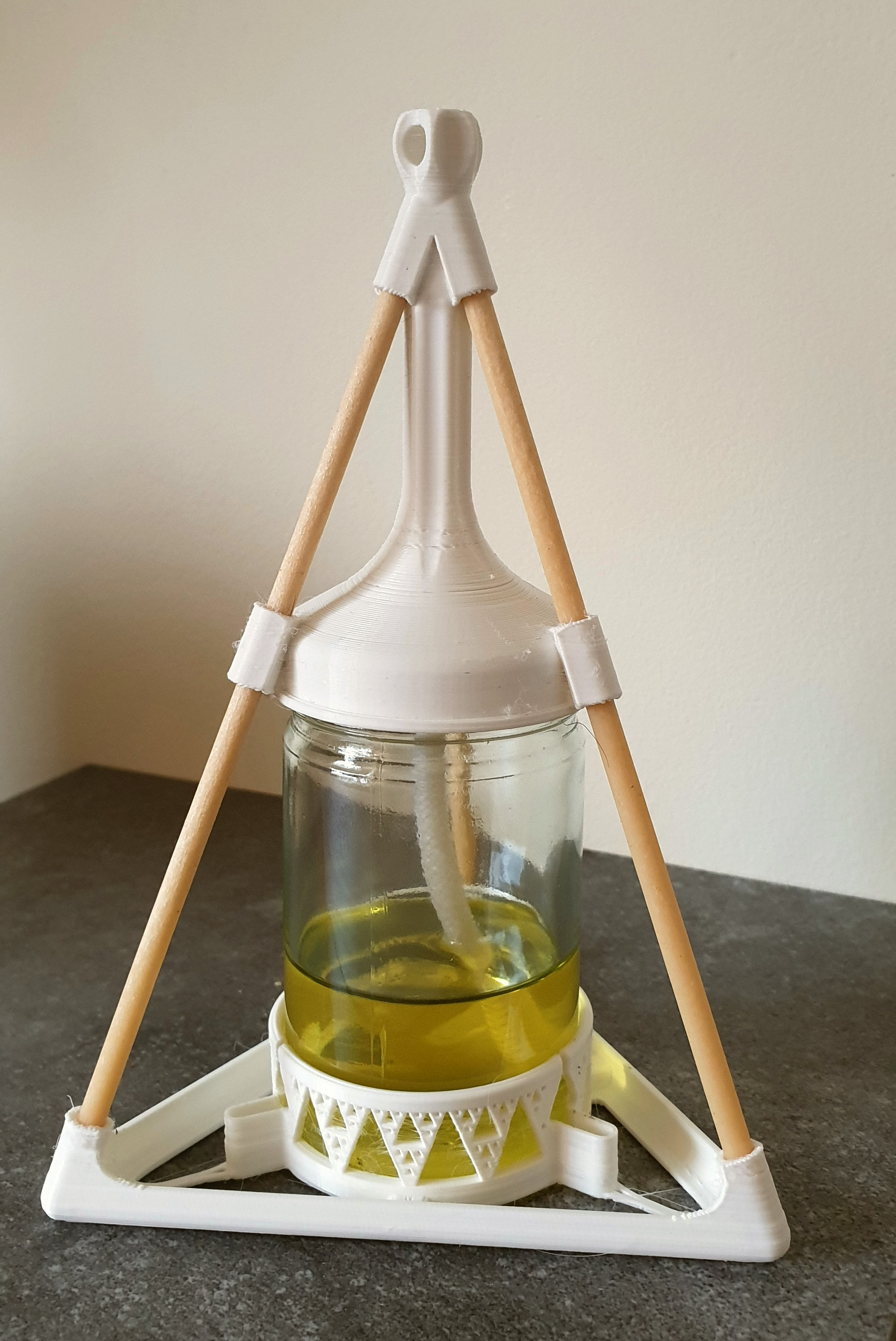 Pyramid Reed Oil Diffuser by Designed By Sheltie Download free STL