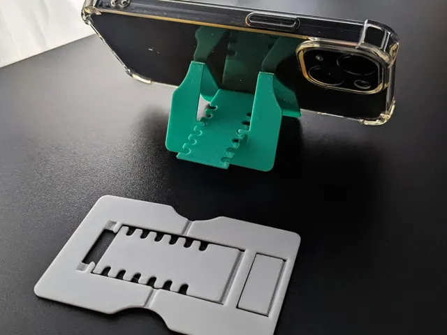 Ultra-thin credit-card sized phone stand (print-in-place). Only 5g of filament!