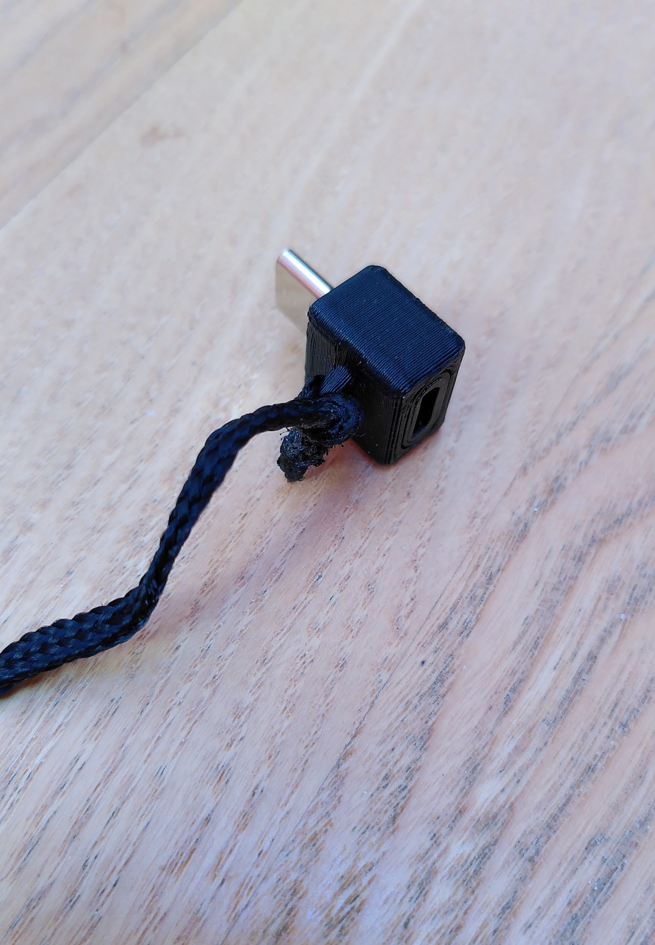 Micro USB auf USB-C Adapter Halter