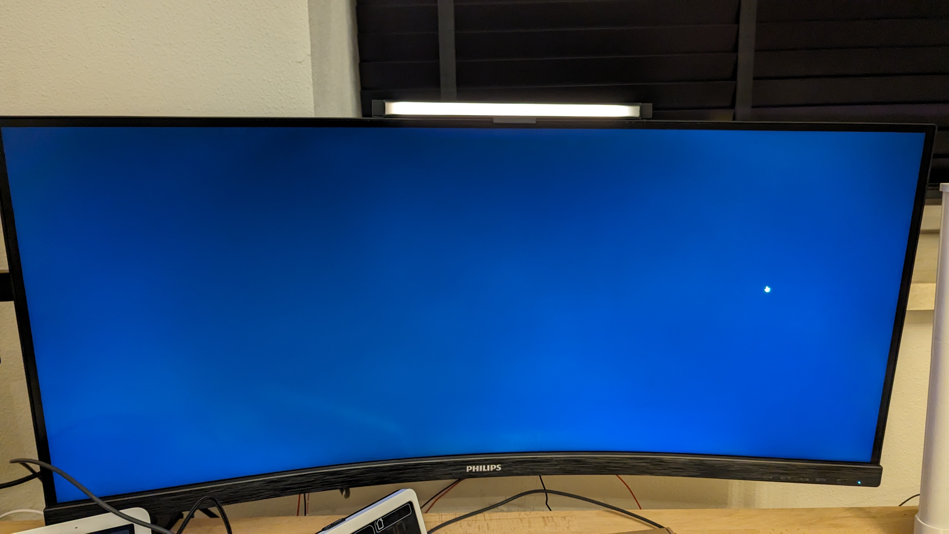 Ultra slim monitor light