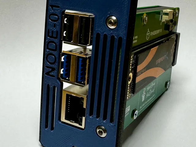 Rack Mount Adapter for Raspberry Pi5 with Pineberry Pi HatDrive! Bottom