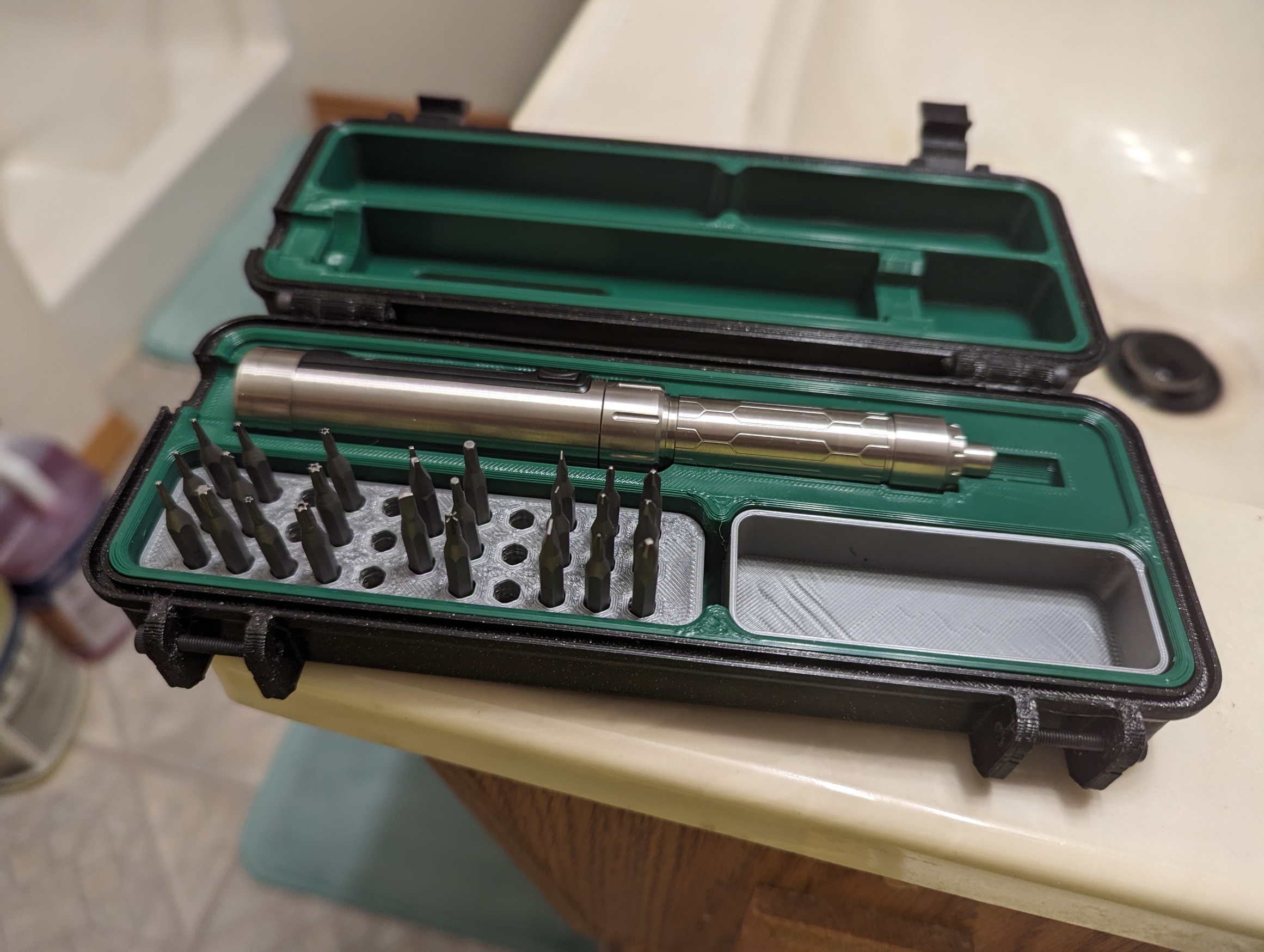 Miniware ES15 case bit holder with looser fit, 6mm magnet holes, and 32 holes