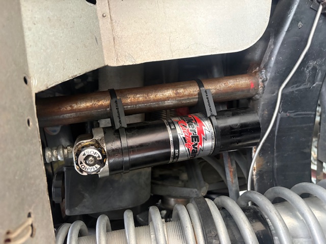 Coil-over reservoir mounts.