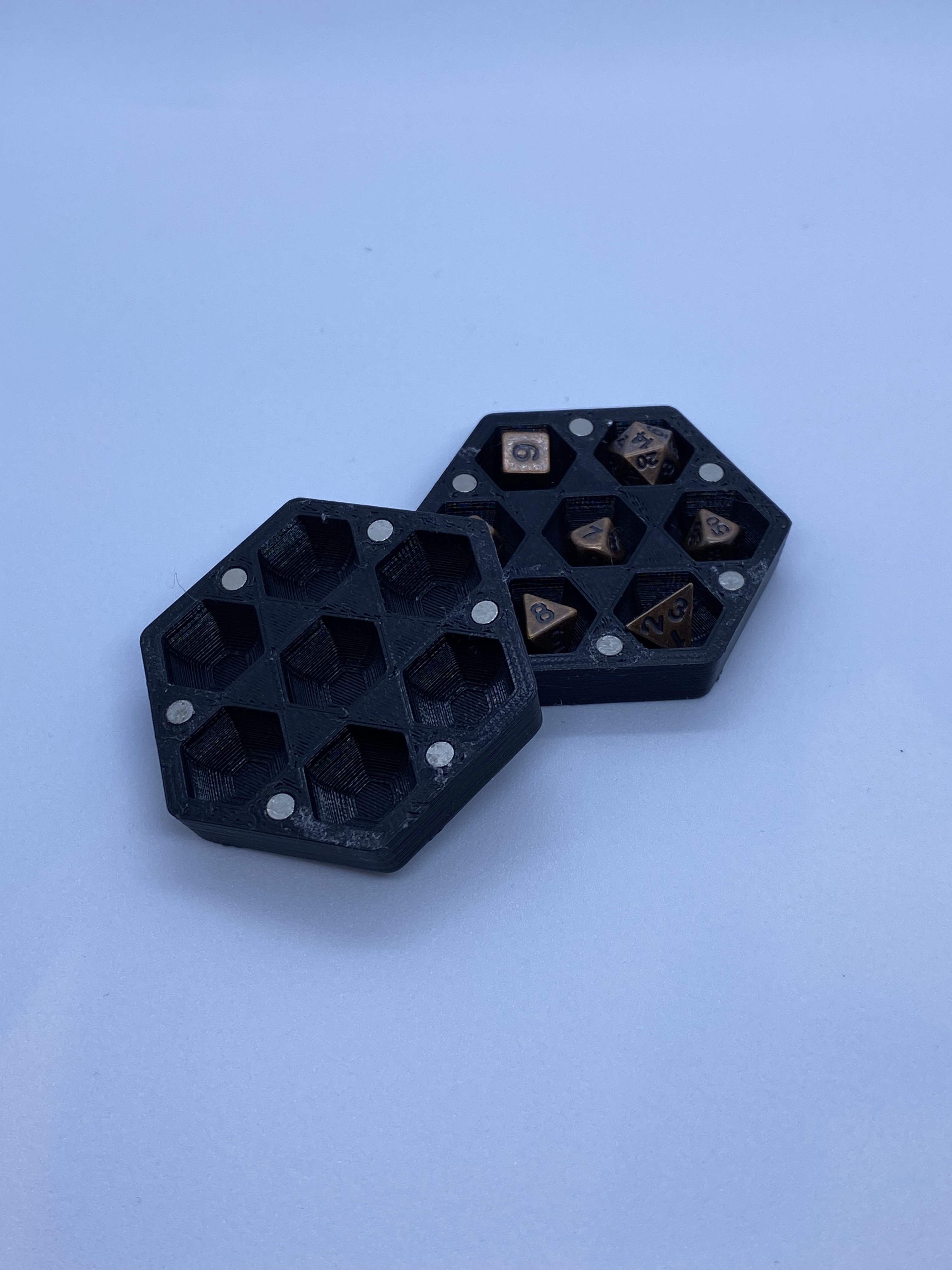 Miniatura 4 do modelo 3D Miniature DnD Dice Box