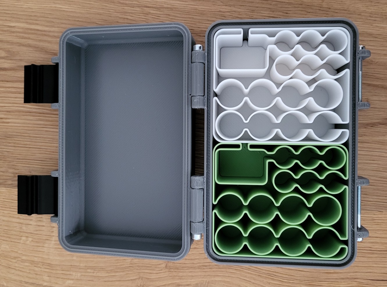 Batteries Inserts / Einsatz für Batterien