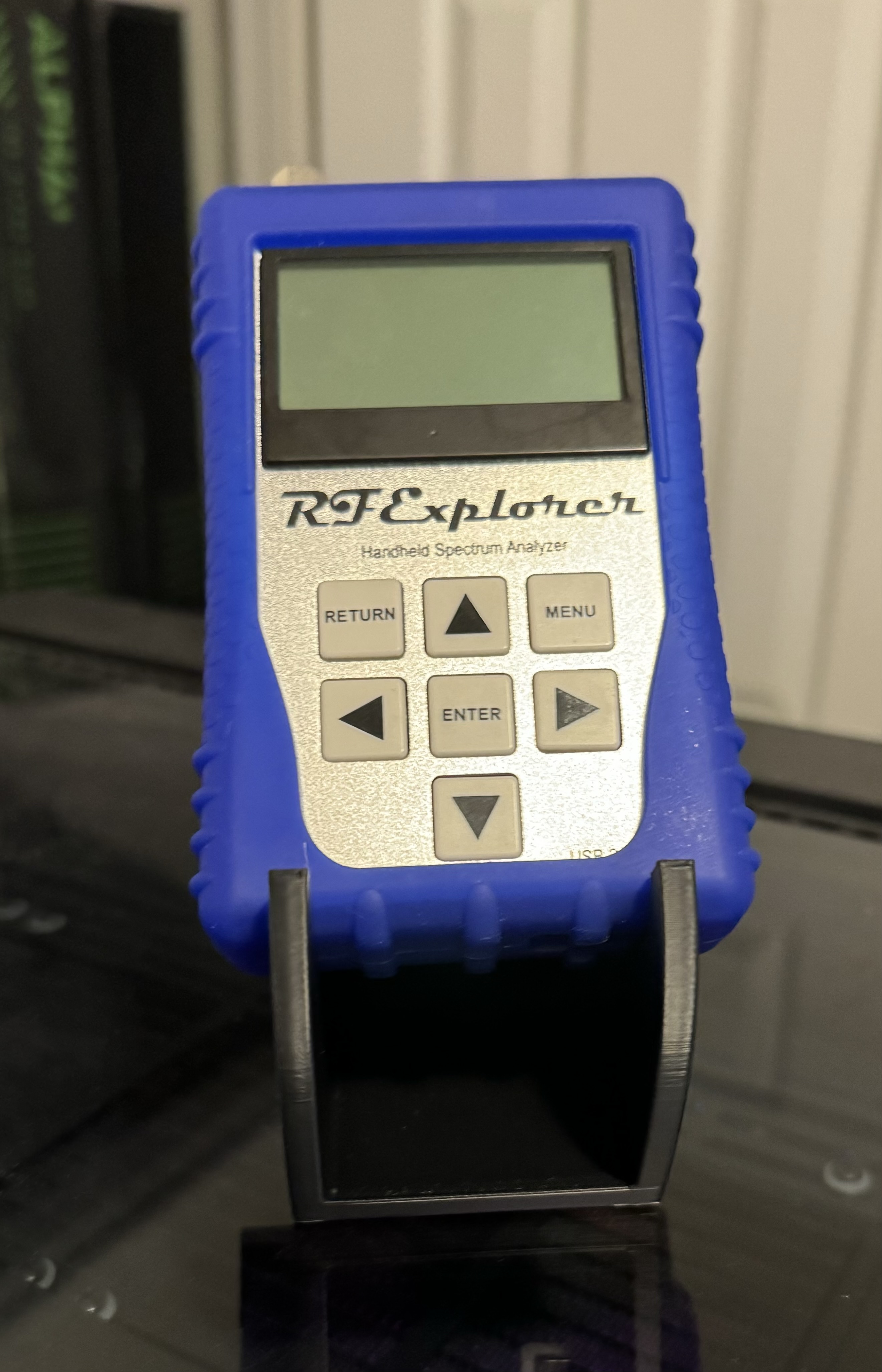 RF Explorer Stand for 6G Combo Older Model par Christopher | Téléchargez gratuitement un modèle ...
