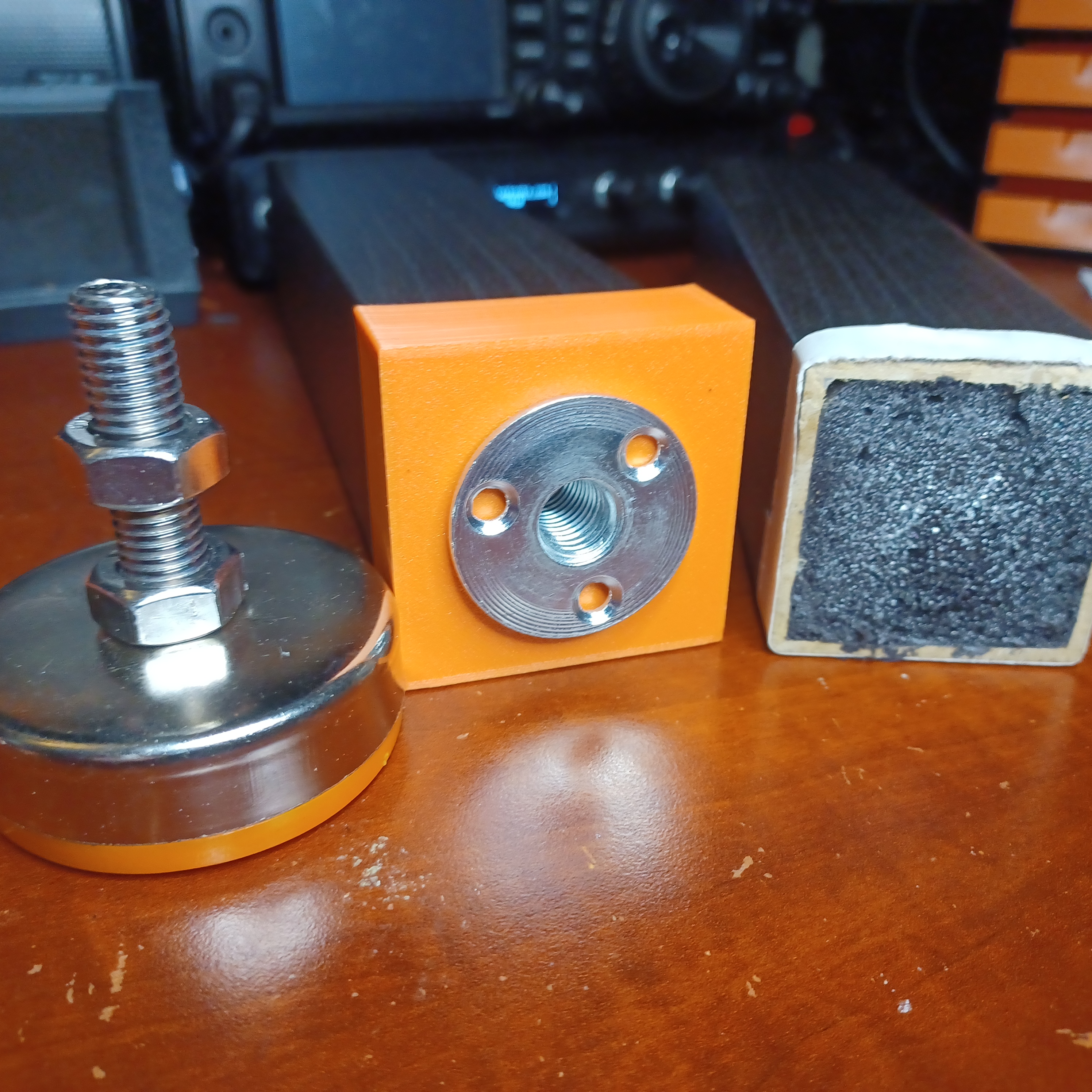 Miniatura 3 do modelo 3D Lack Table Leveler Cap
