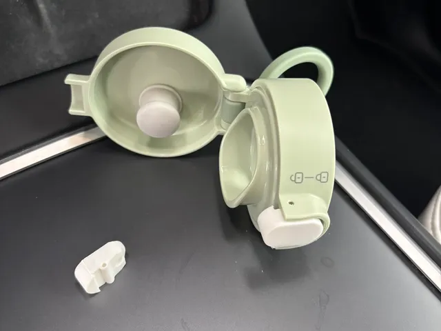 Replacement latch for a BOLOLO Portable Milk Warmer
