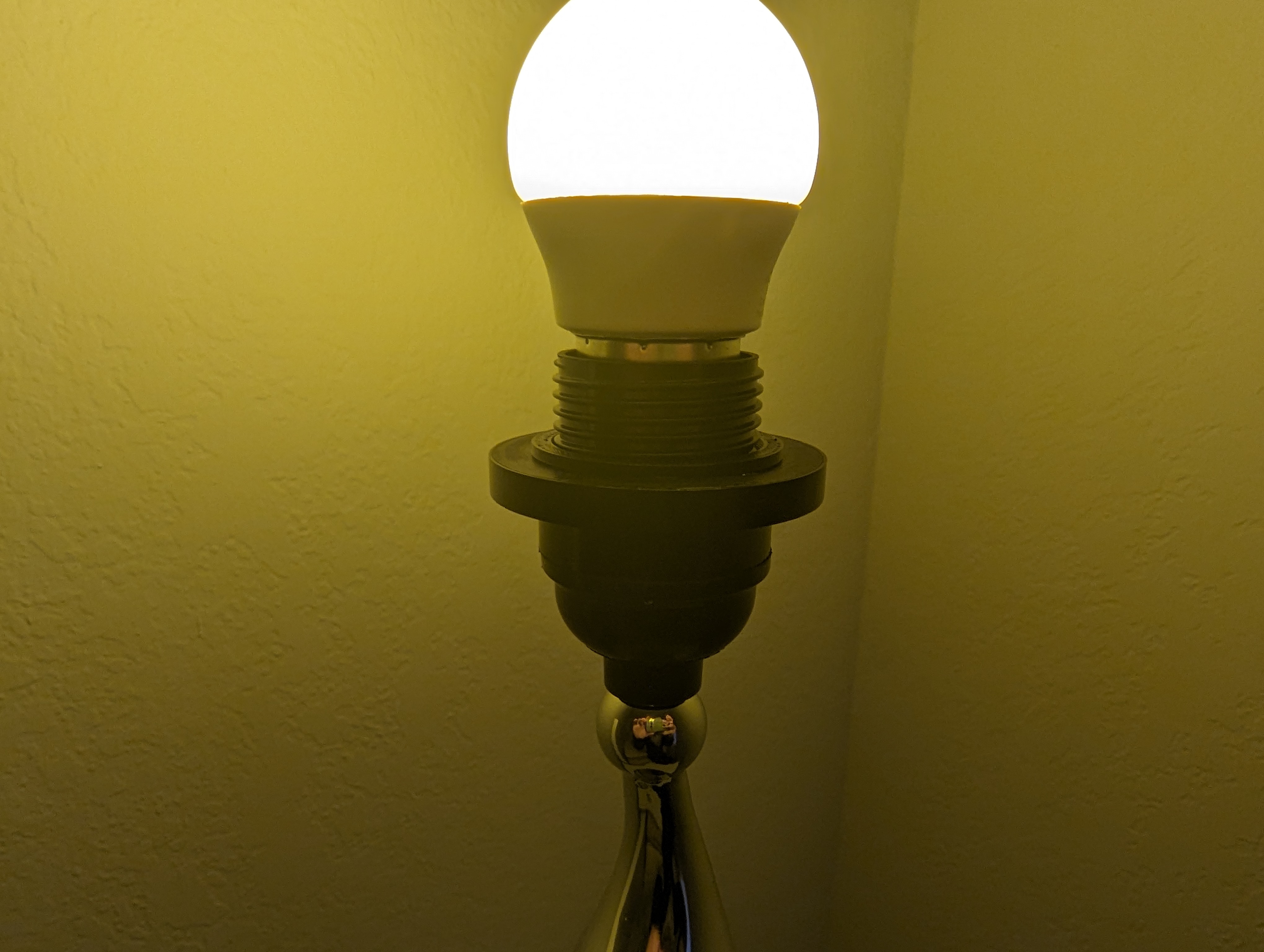 Lamp shade adapter