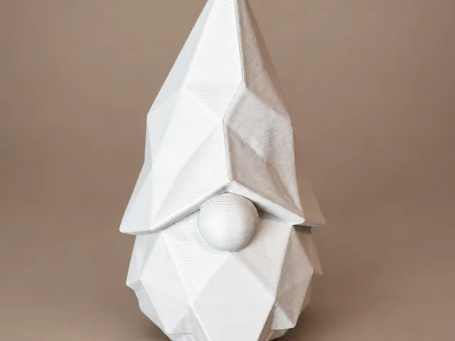 Faceted Gnome – Geometric Decorative Figurine