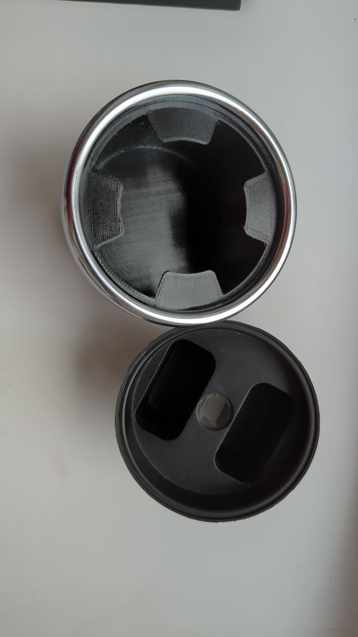 Maserati Quattroporte V (M139) Cupholder
