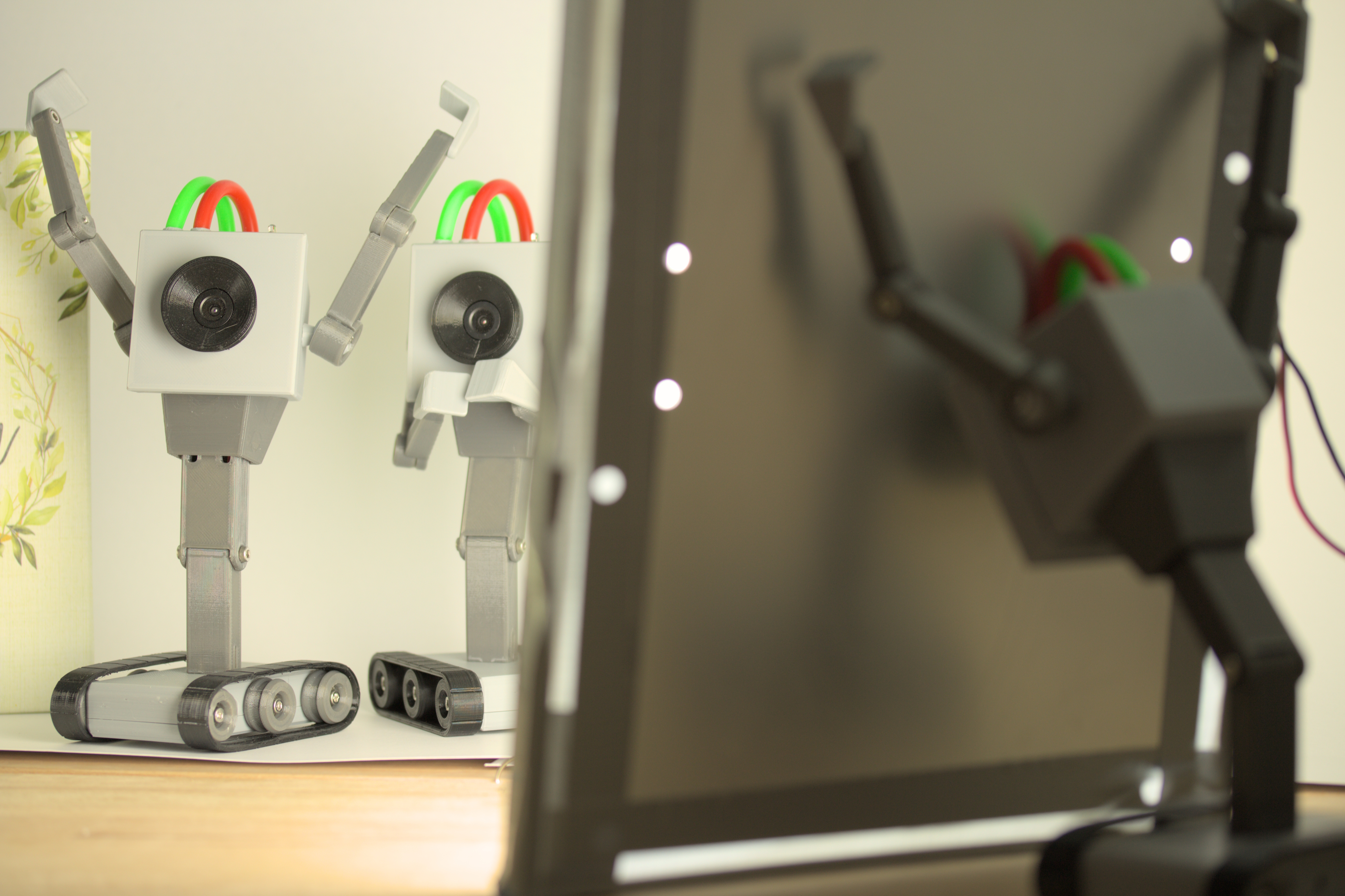 Miniatura 3 do modelo 3D "Butterbot/Purposebot" - 3D Printable Posing Toy