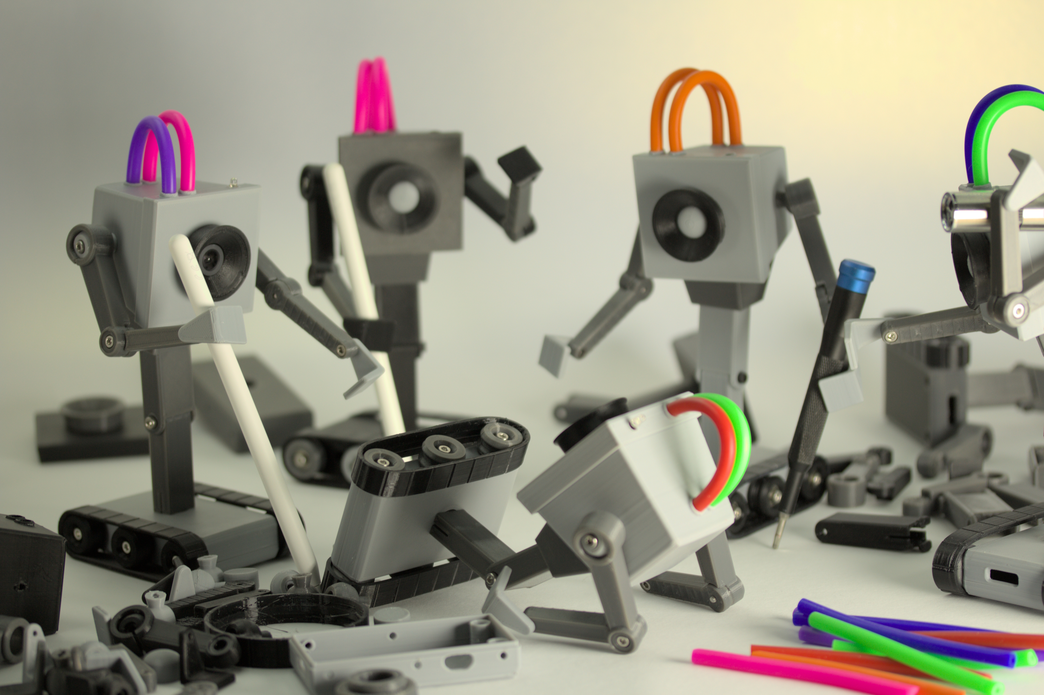 Miniatura 4 do modelo 3D "Butterbot/Purposebot" - 3D Printable Posing Toy