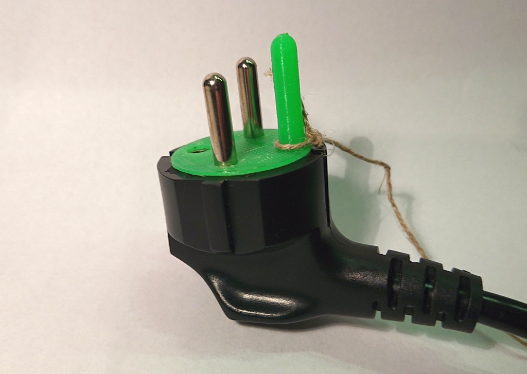 Unlock key for locked type E and F power sockets (DATA sockets) by Jurotom Download free STL