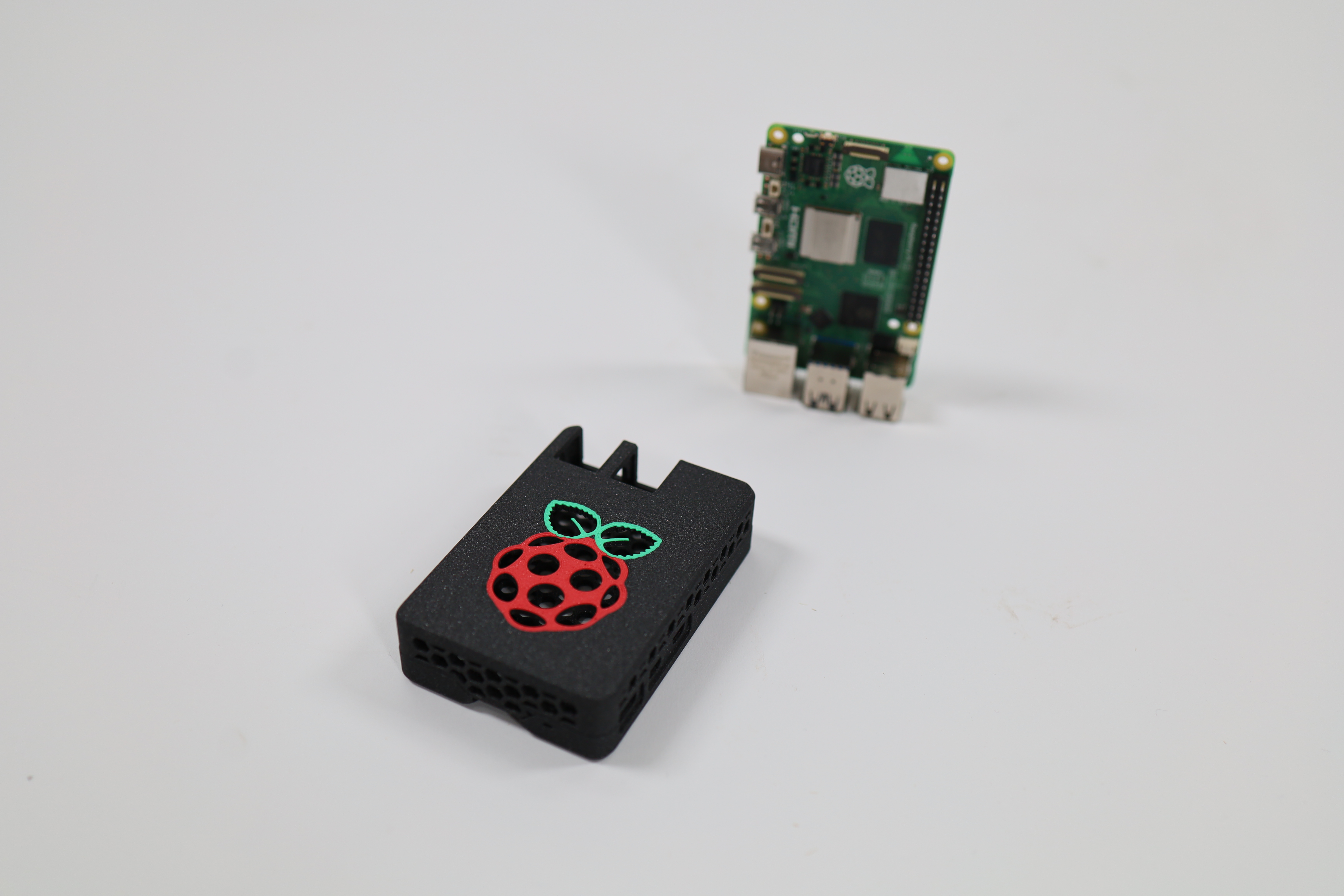 Raspberry Pi 5 Case Snap - based On Malolo's screw-less design - Customizable 3D model thumbnail