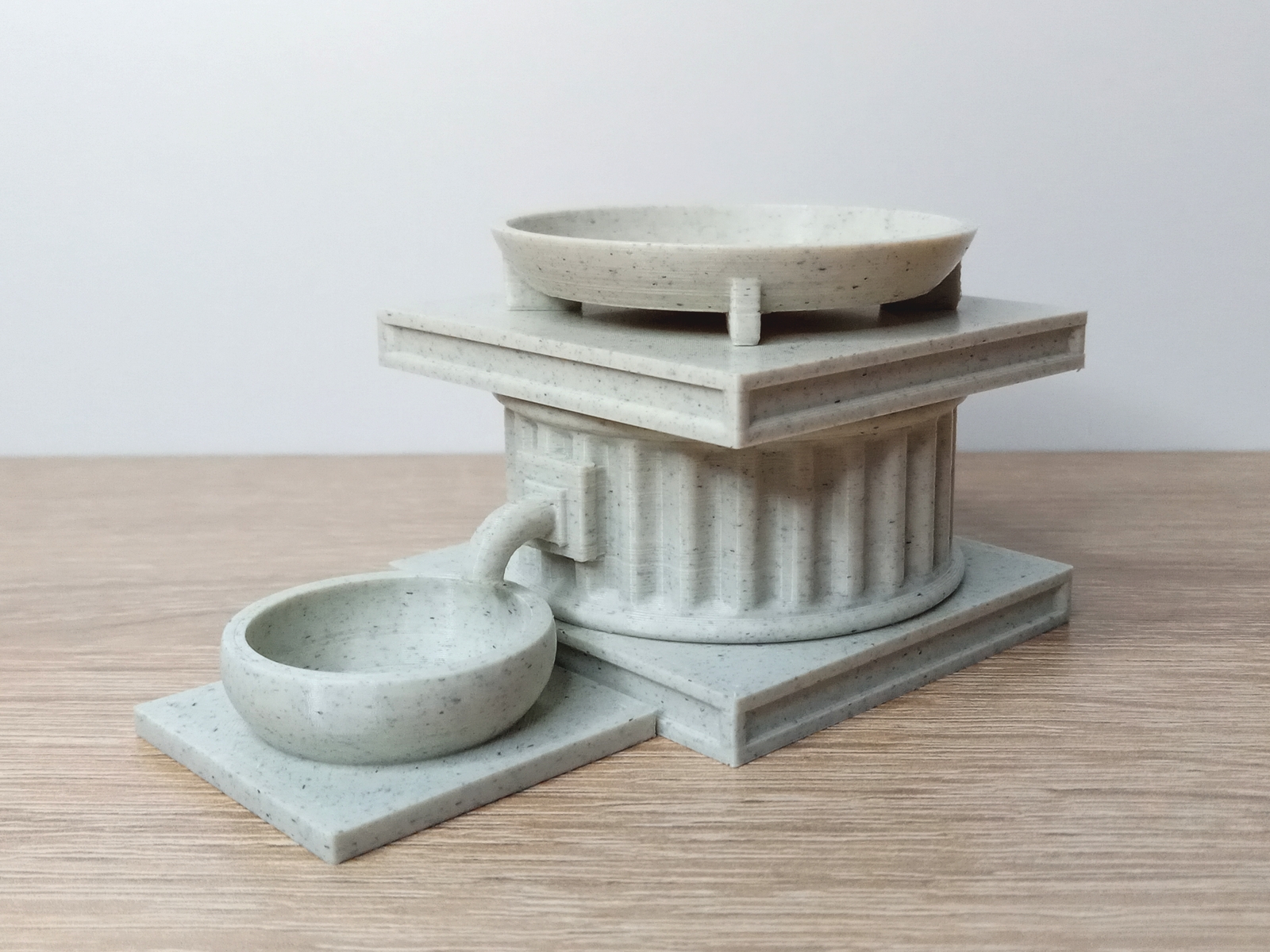 Greek-Style Planter Stand With Draining Pipe !