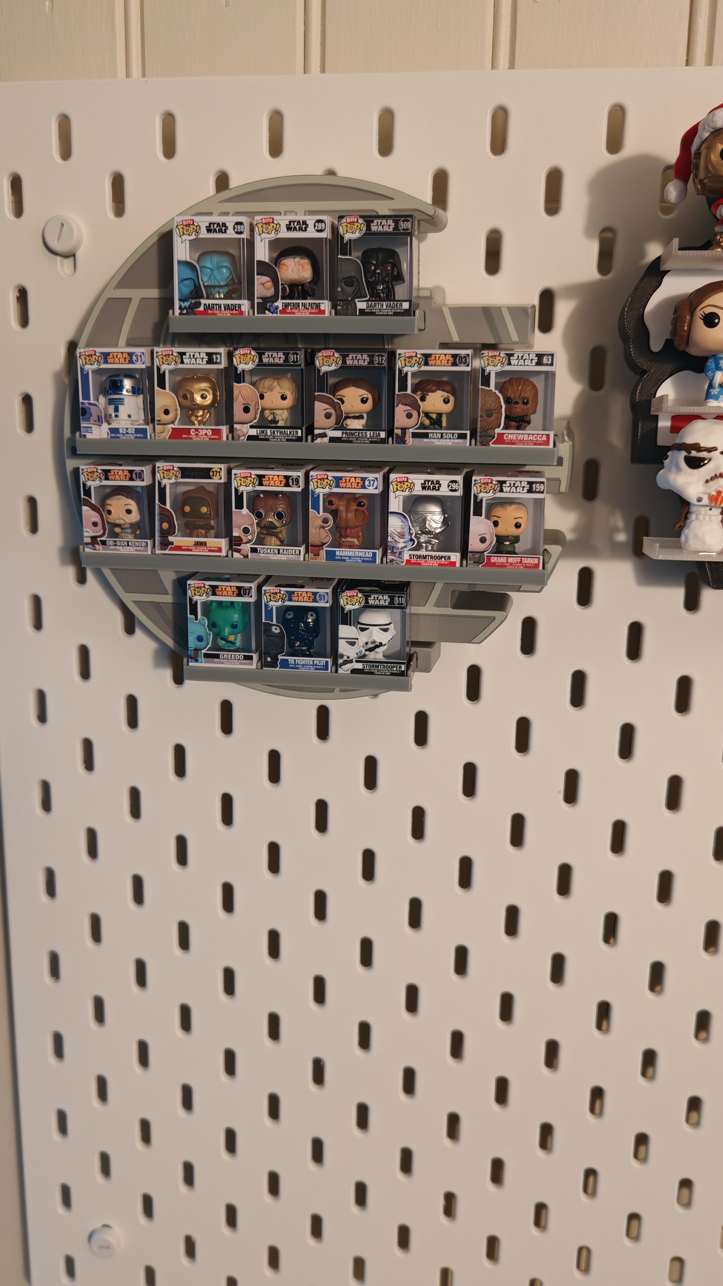 Skadis mount for Funko Bitty Pop Star Wars death star display