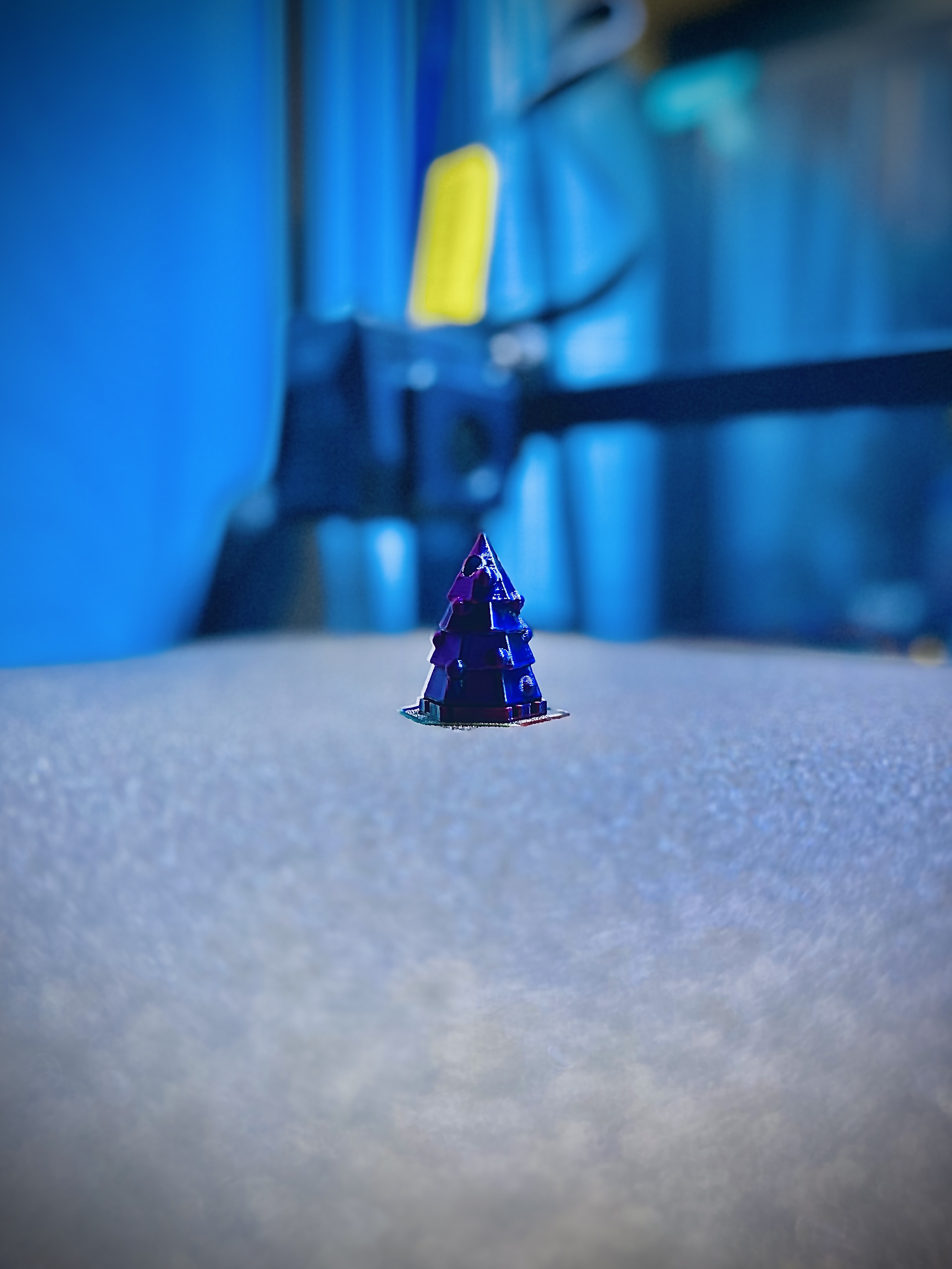 Miniatura 3 do modelo 3D Simple Christmas Tree Keychain