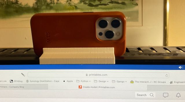 iPhone Monitor Bracket