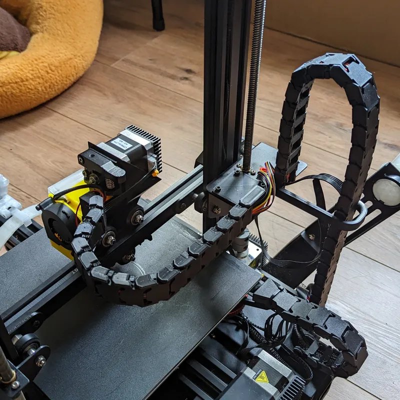 Ender 3/v2/neo Cable chain Z axis Roller with bearings by CosmicNimbus, Download free STL model