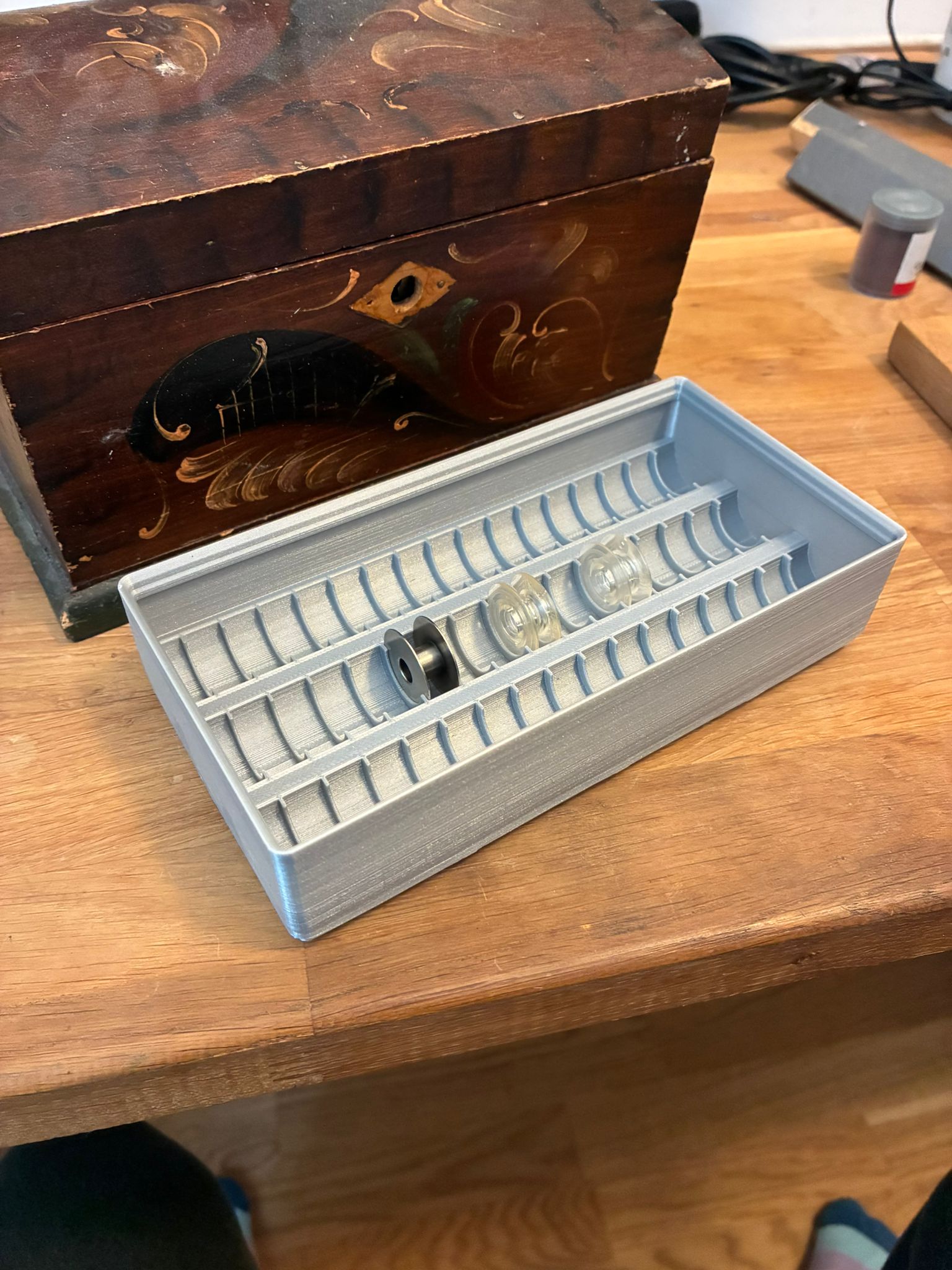 Gridfinity bobbin storage bin