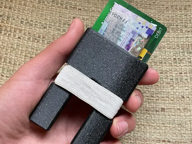 EchoWallet - Print-in-Place Minimalistic Wallet