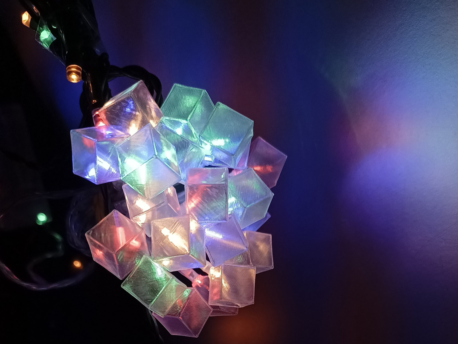 Pop-on Icecubes for ledstrings
