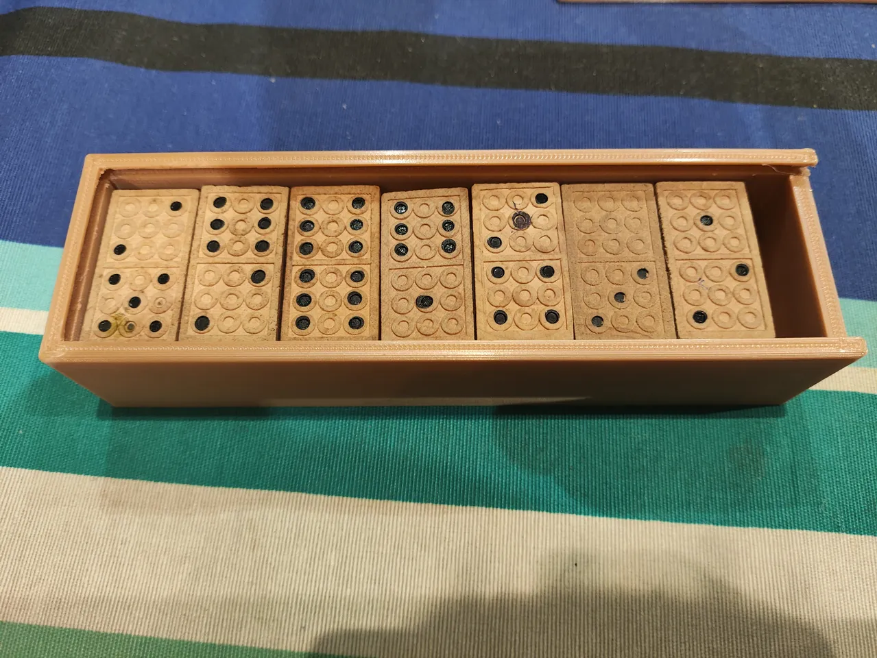 Domino Box by M1net | Download free STL model | Printables.com