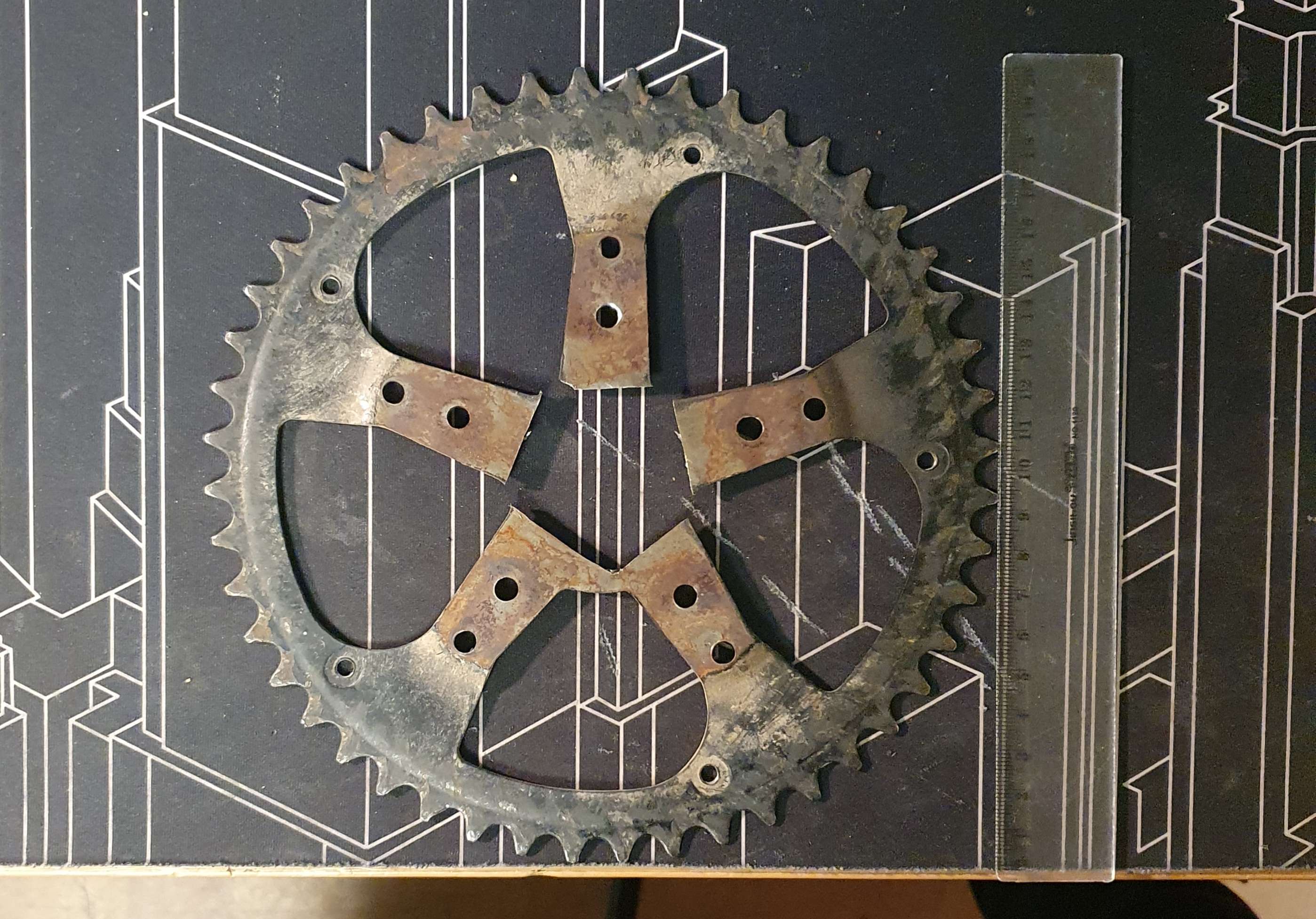 "selfcentering" DIY chainsaw bike rear sprocket mount/adapter by Syrov