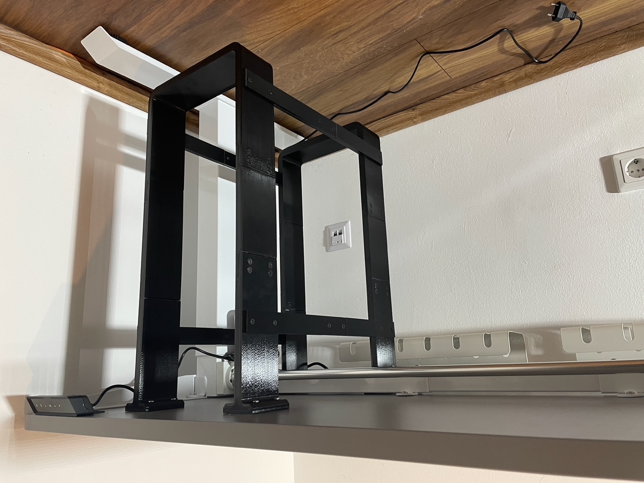 Untertisch PC Halterung / Under Desk Computer Holder
