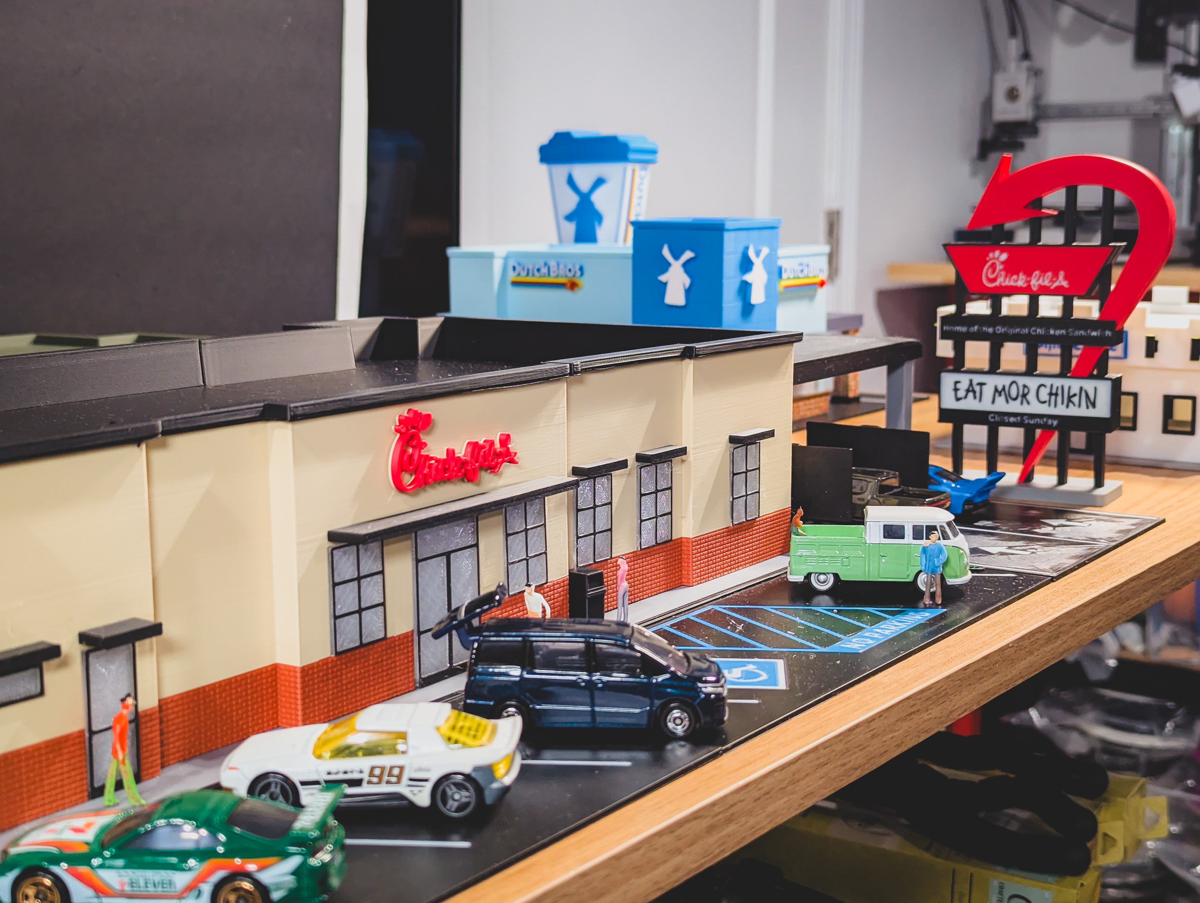 Chick-fil-A Model Set - 1:64 Scale Diorama — thumbnail 14