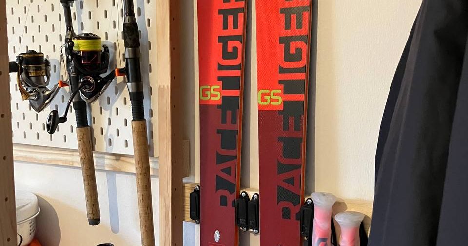 Vertical ski mount by ragbor Download free STL model